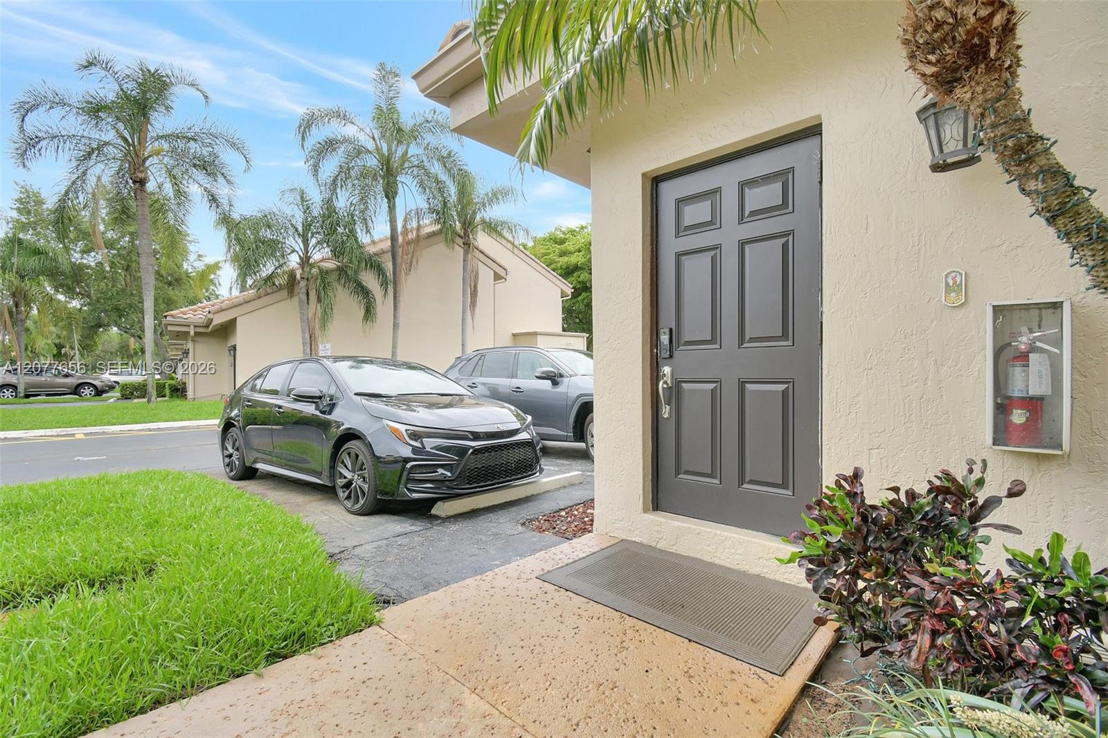16339 Malibu Dr # 22 — Photo 5