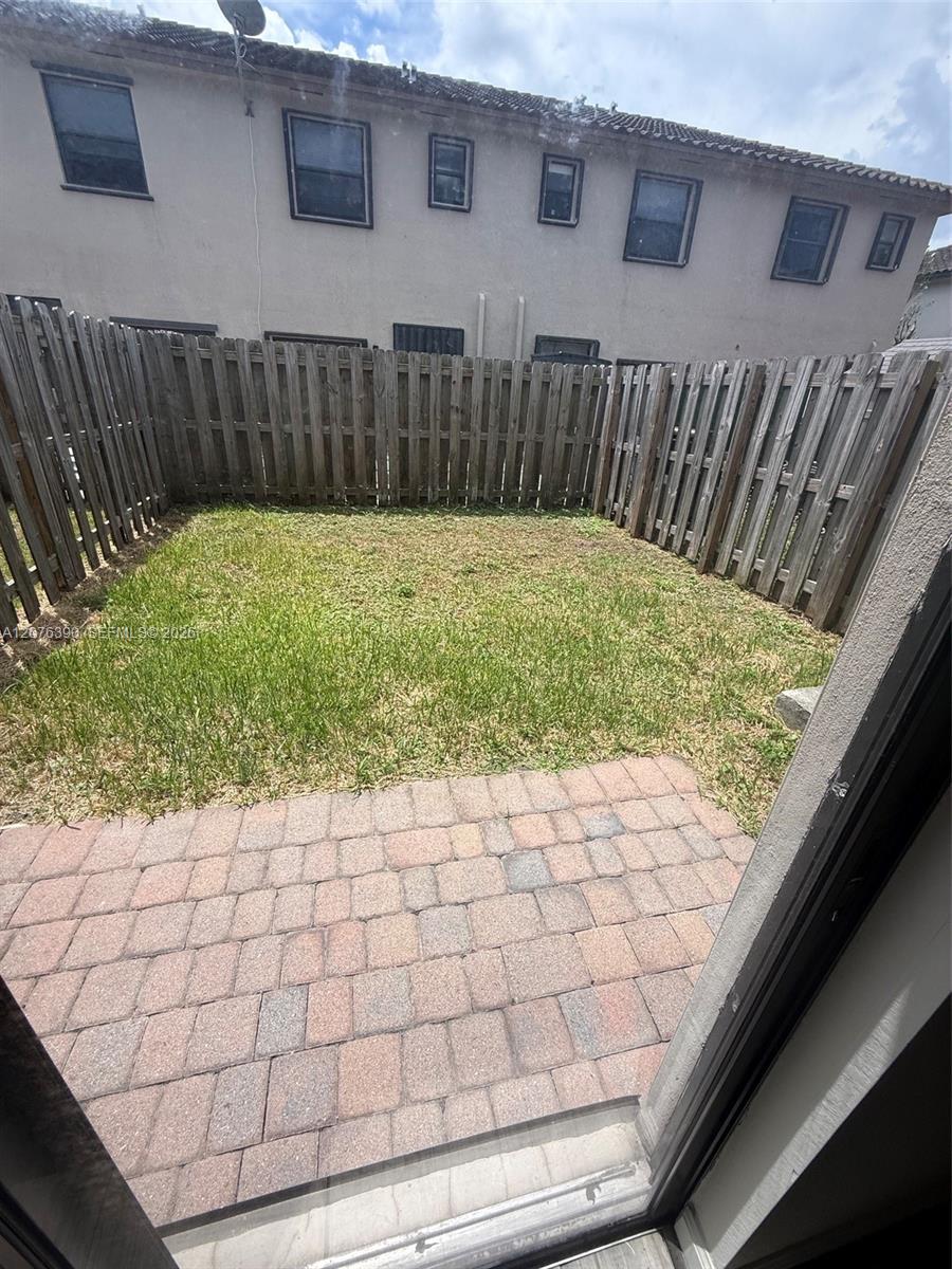 11492 SW 248th Ln # 11492 — Photo 2