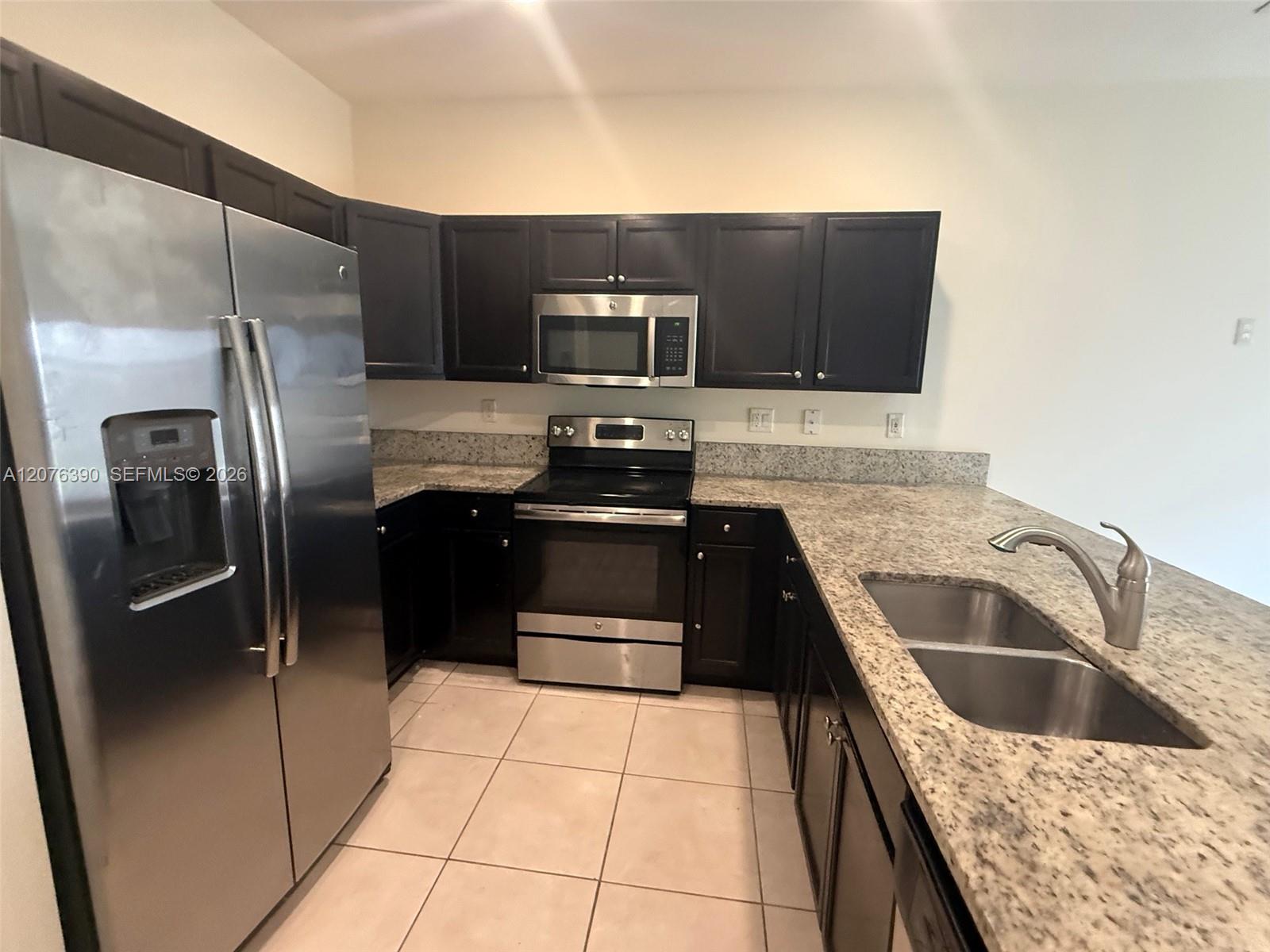11492 SW 248th Ln # 11492 — Photo 4