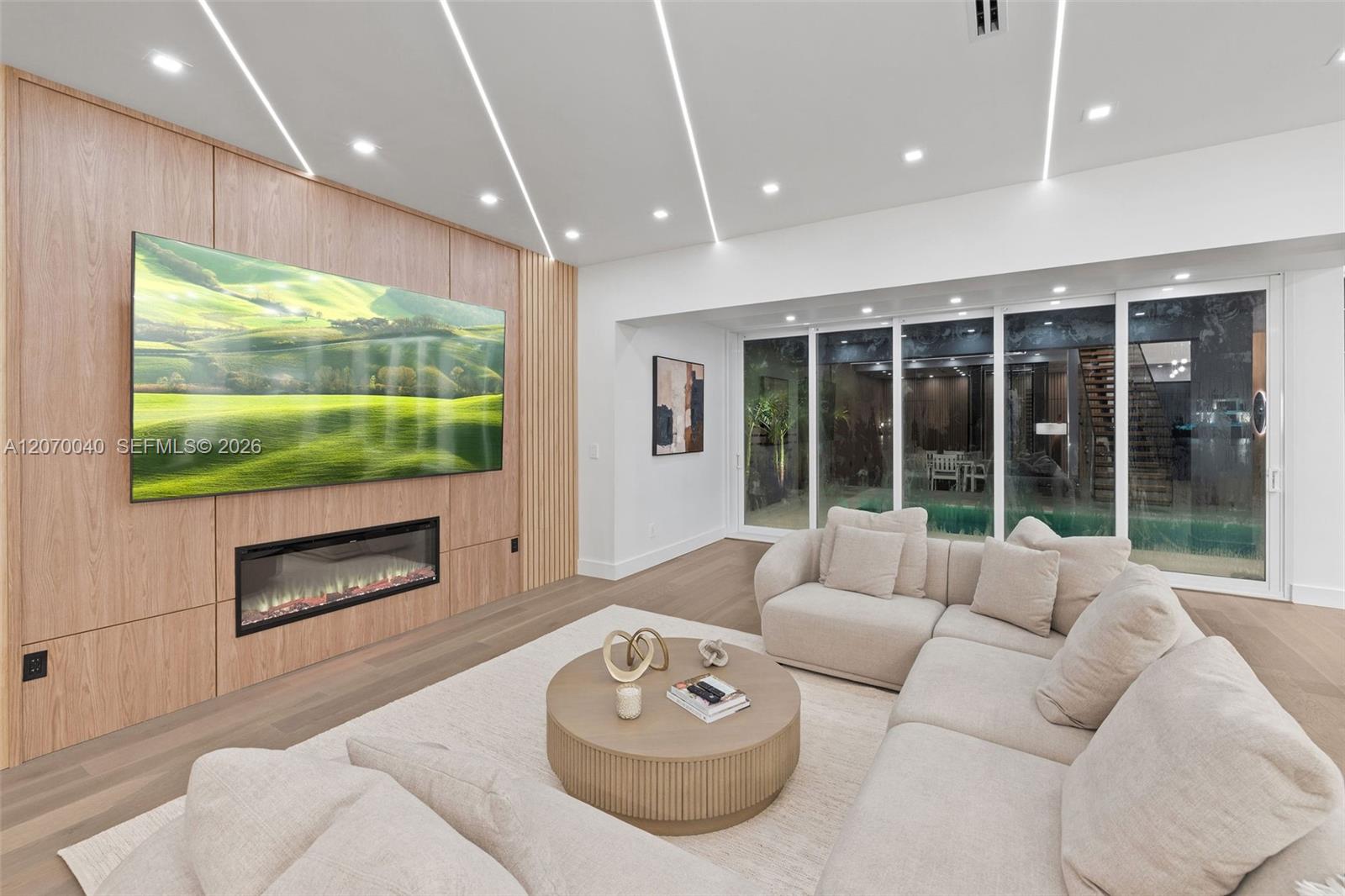 257 N Coconut Ln View 12