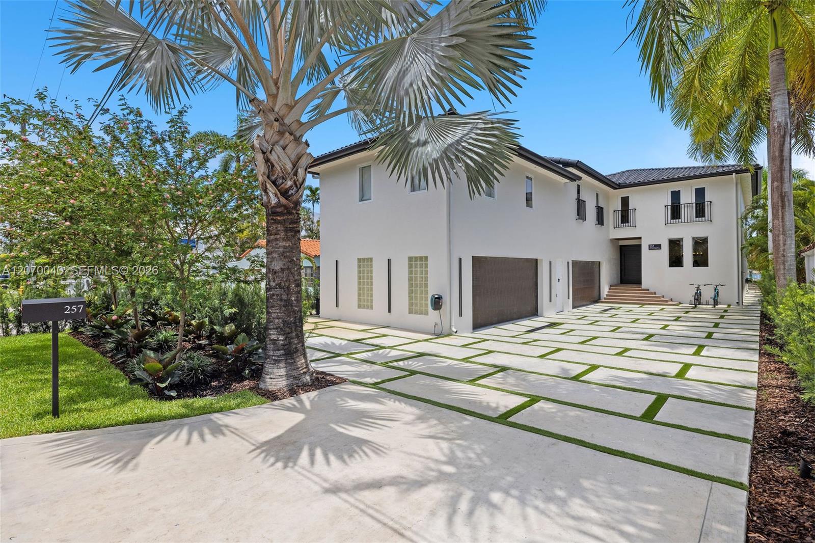 257 N Coconut Ln View 6
