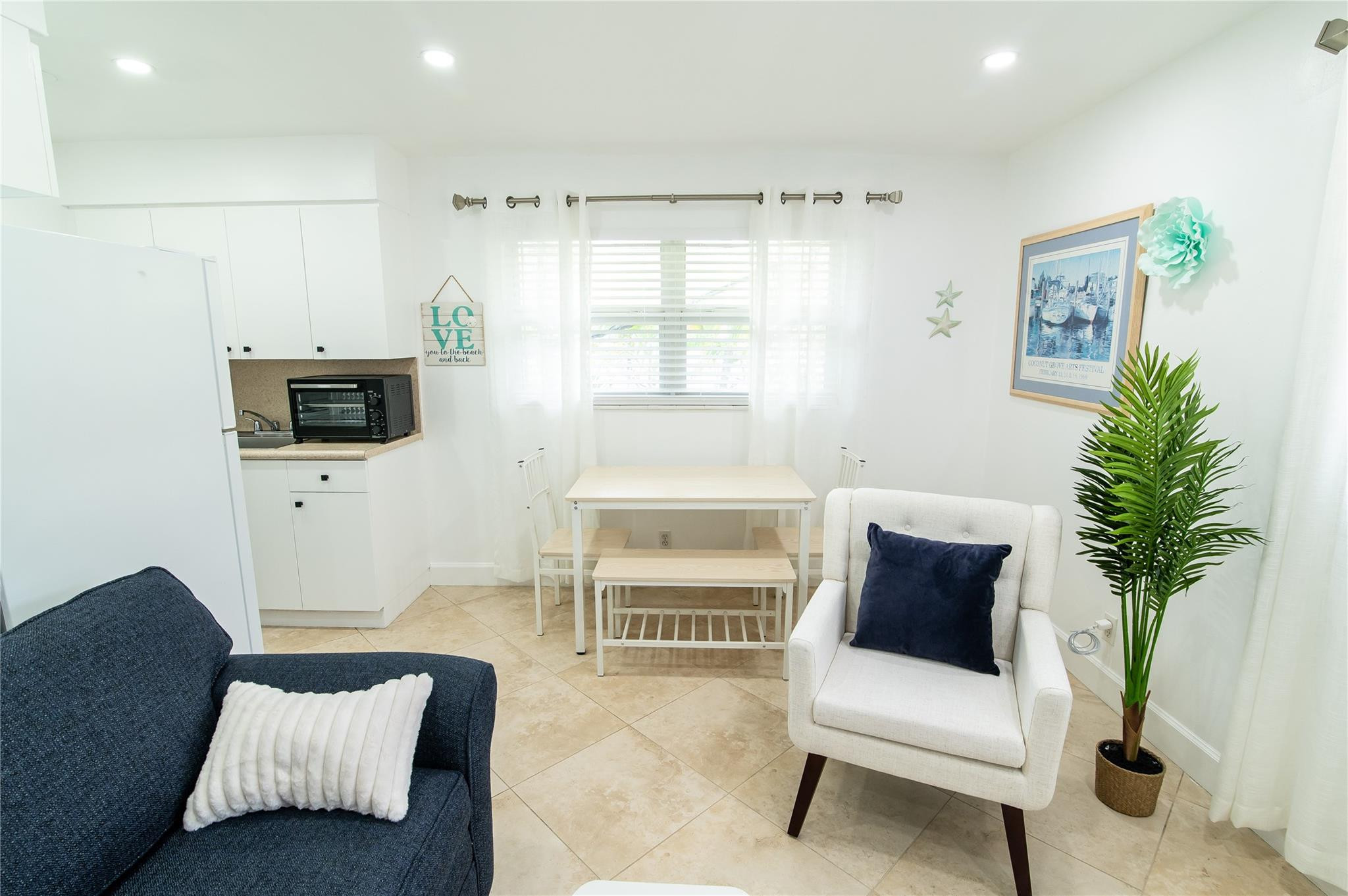 3230 NE 13th Street # 203, Pompano Beach FL 33062