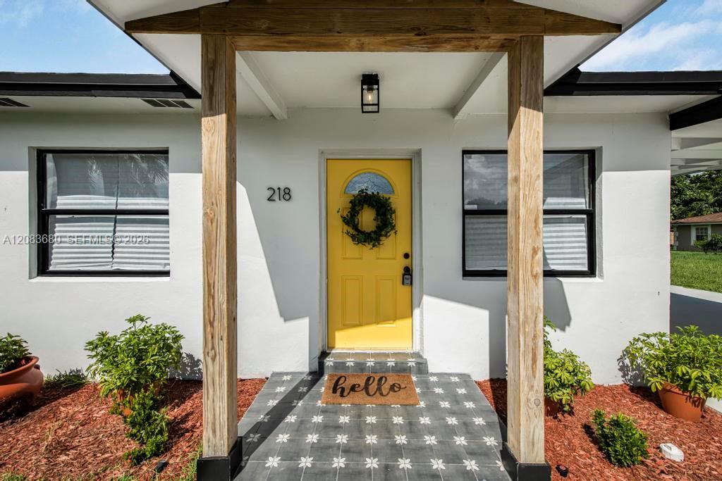 218 SW 10th Ave — Photo 3