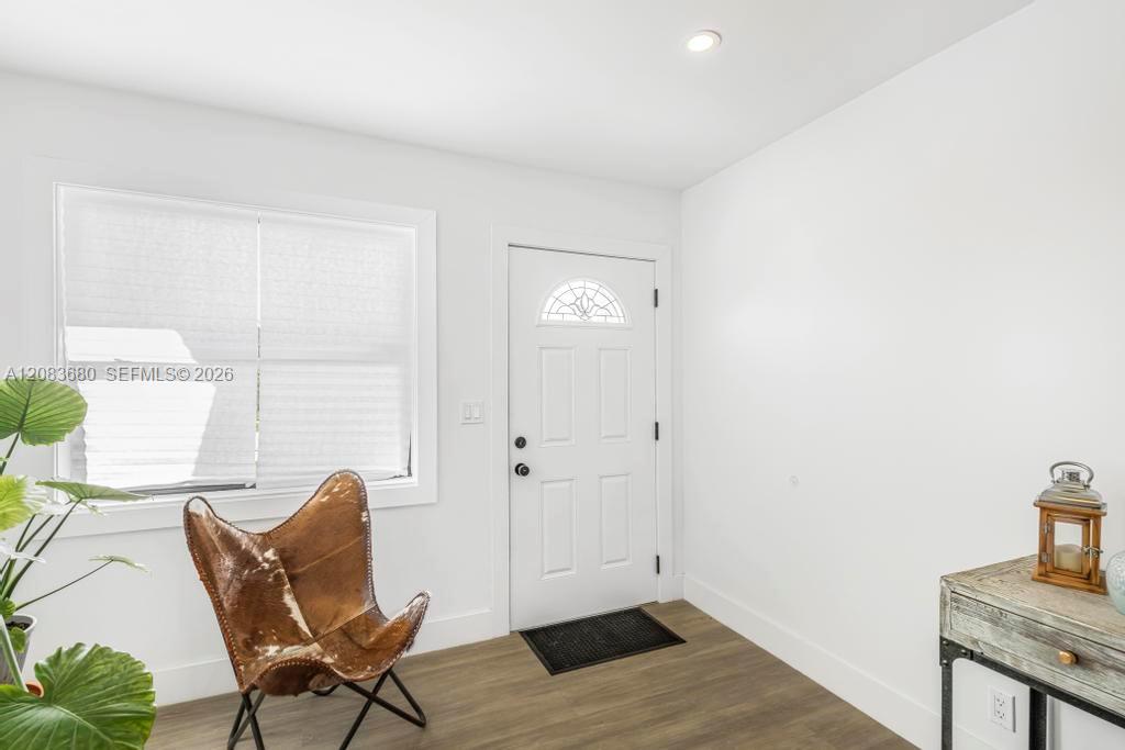 218 SW 10th Ave — Photo 4
