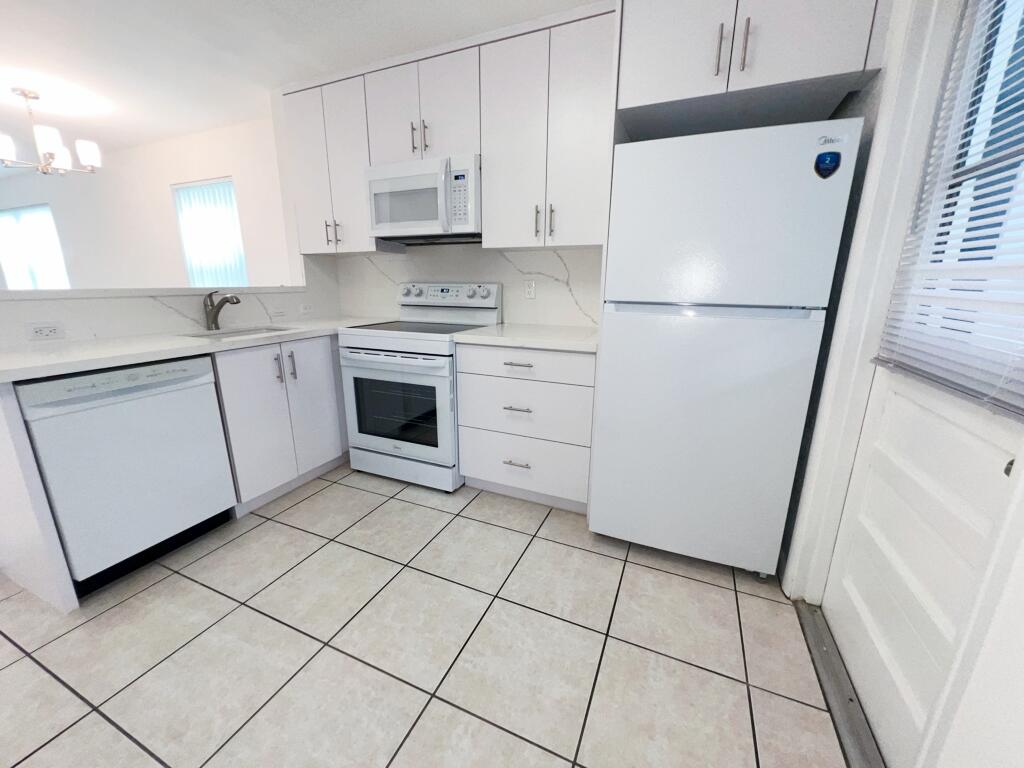 3777 NW 78TH Avenue # 46E — Photo 5