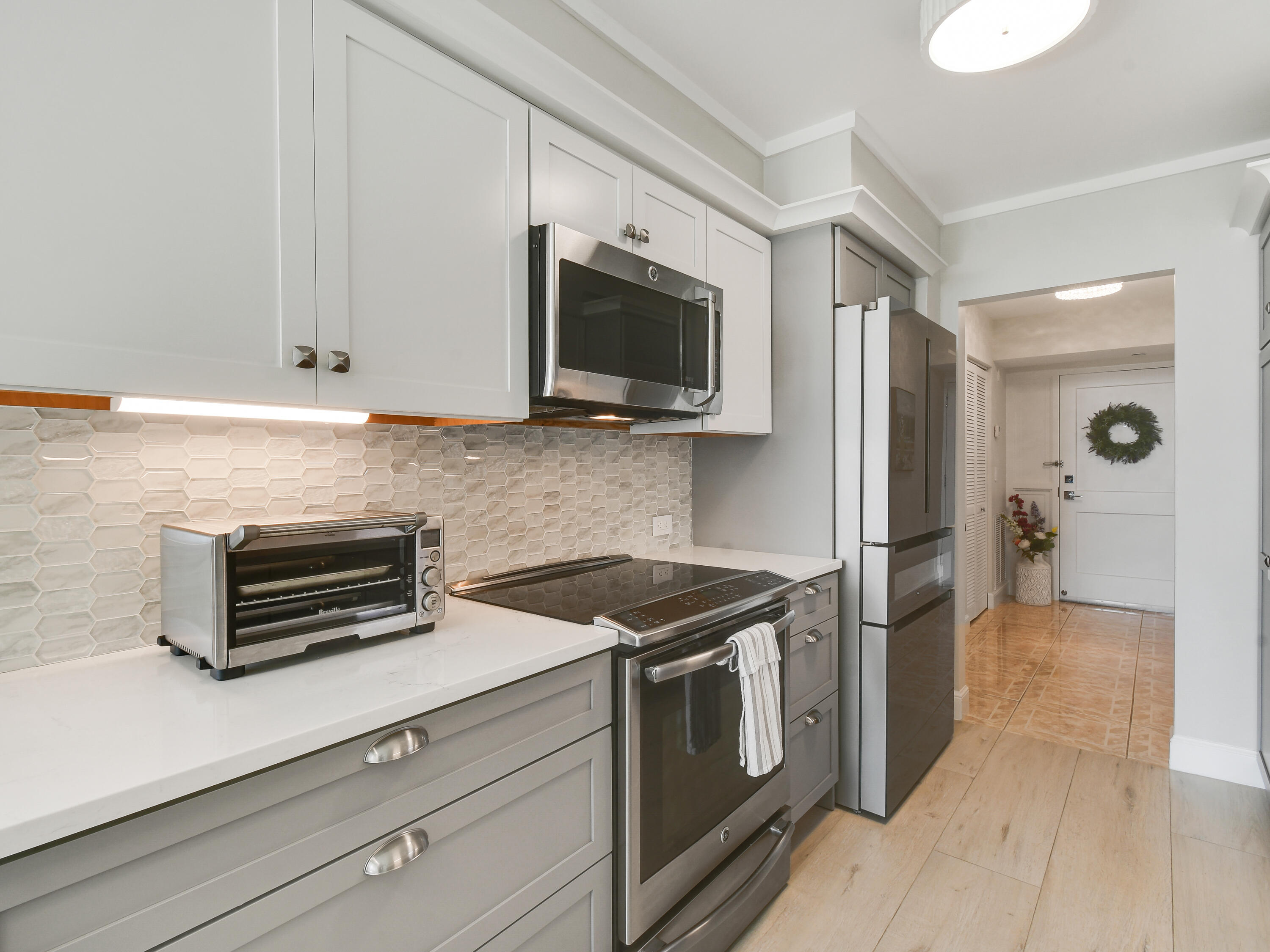 3400 N OCEAN Drive # 908 — Photo 3