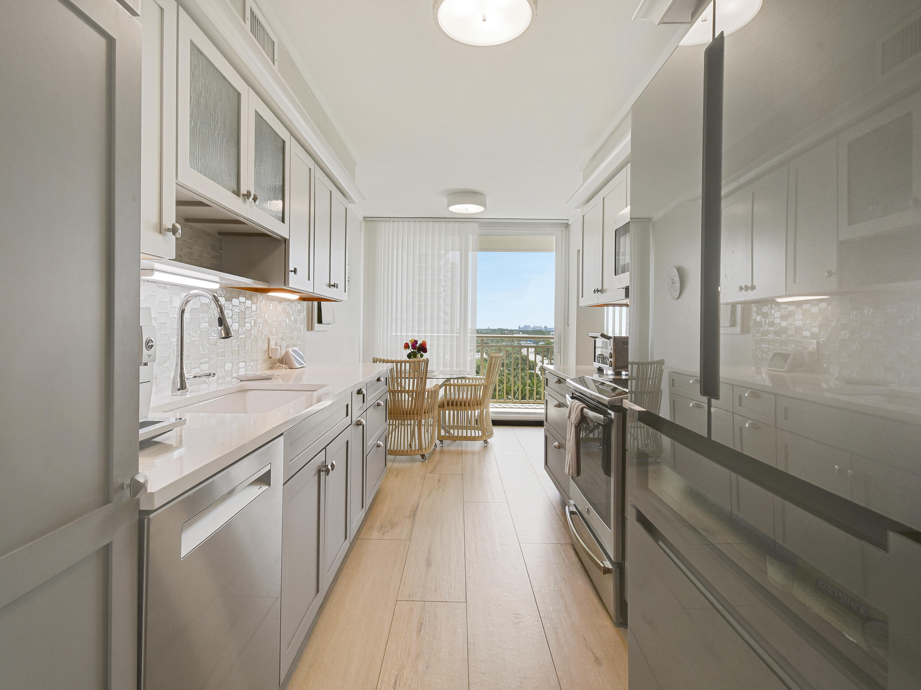 3400 N OCEAN Drive # 908 — Photo 2