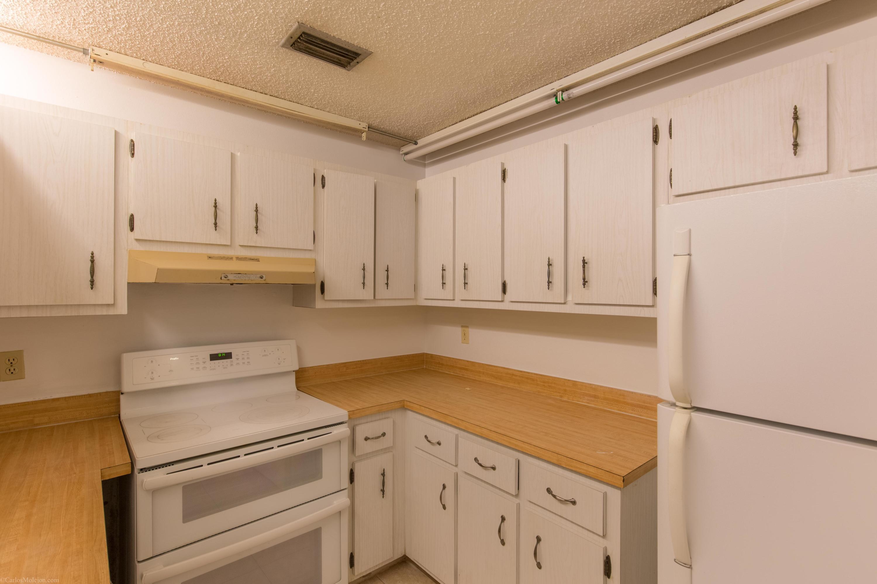 1348 Riverside Circle — Photo 4