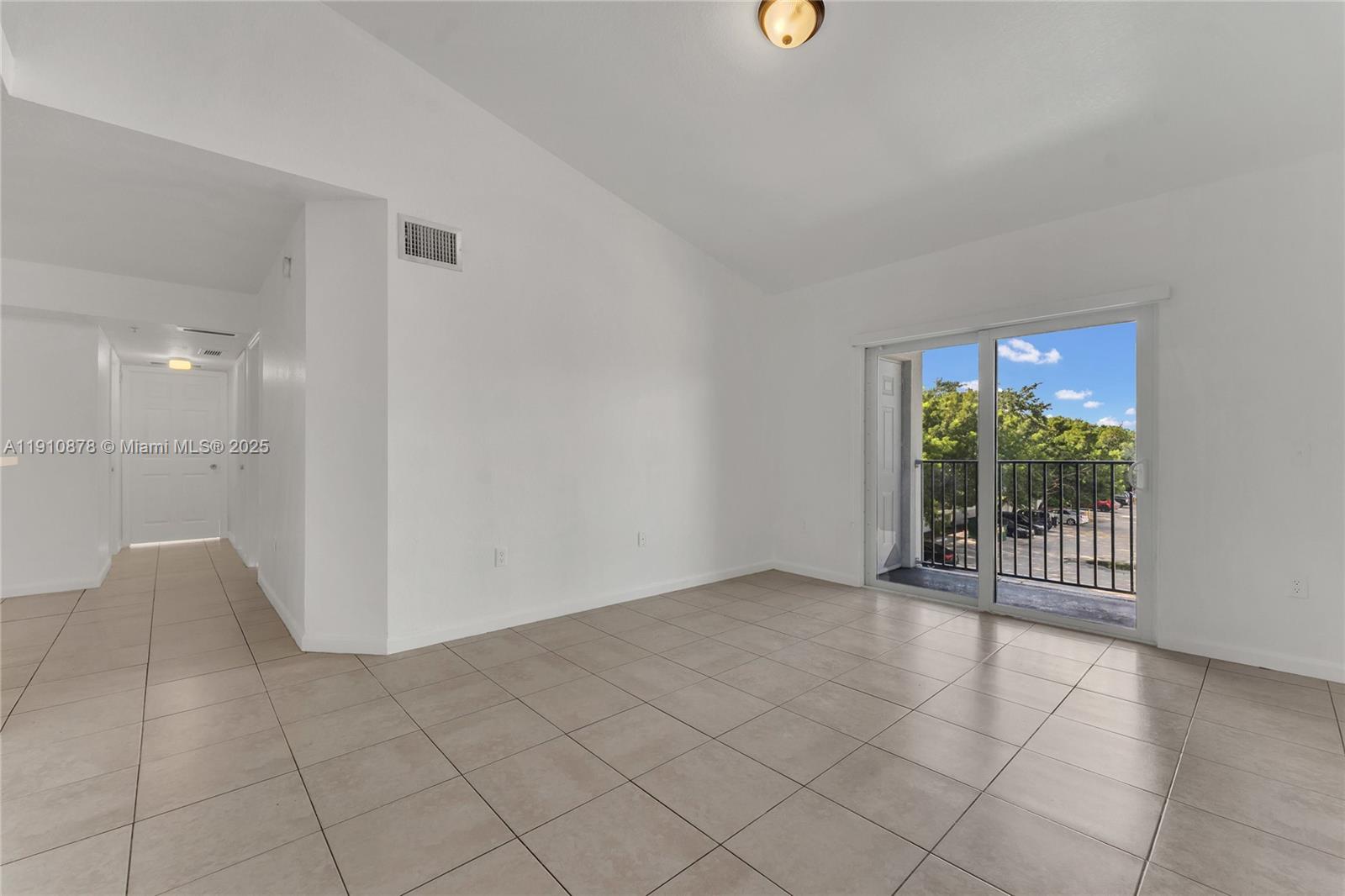 15400 SW 284th St # 1312 — Photo 2
