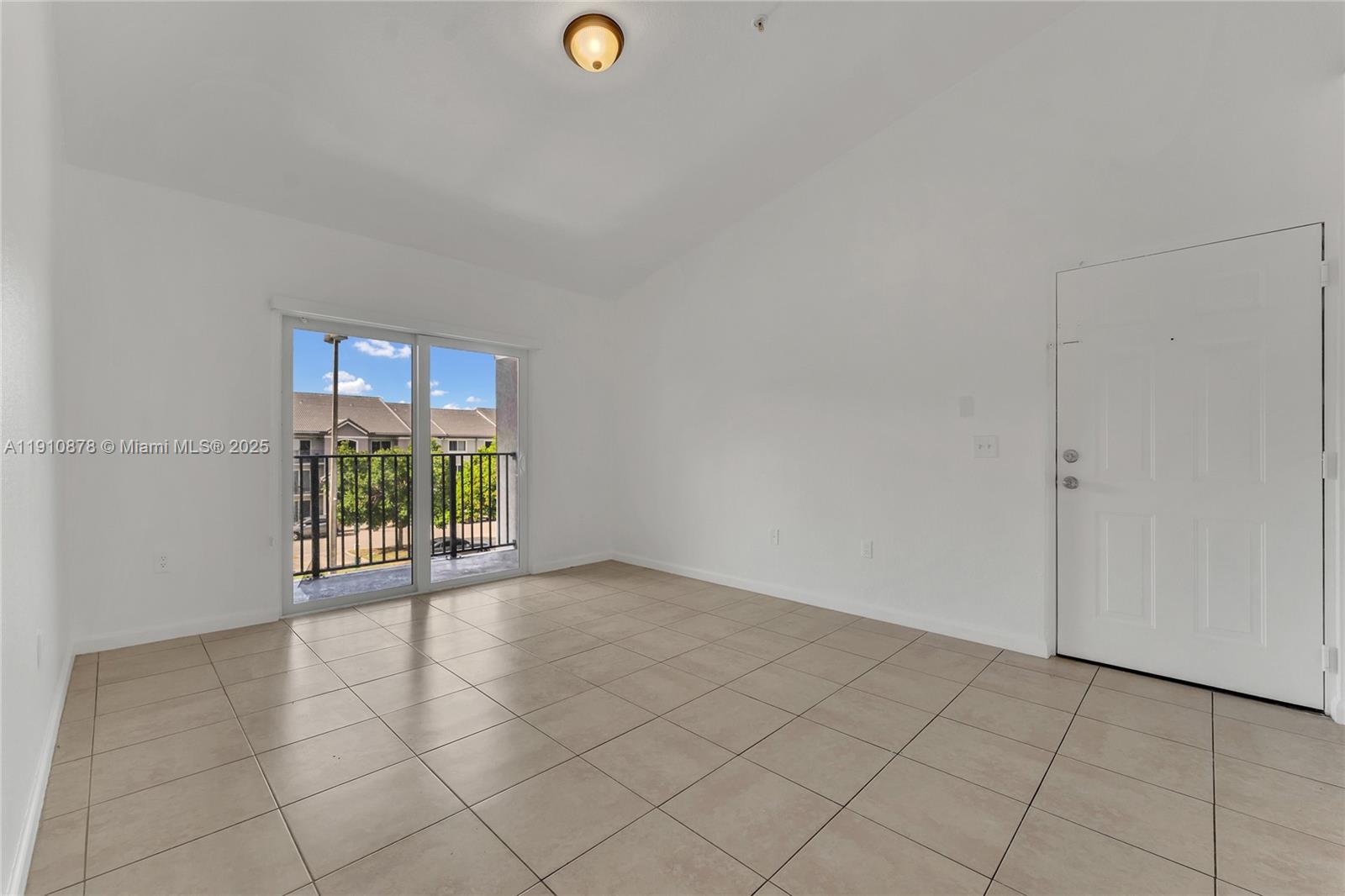 15400 SW 284th St # 1312 — Photo 3