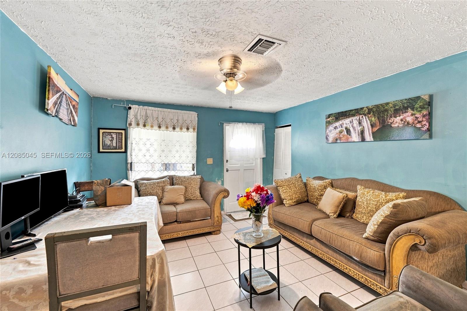 2622 NW 24th Ct — Photo 4