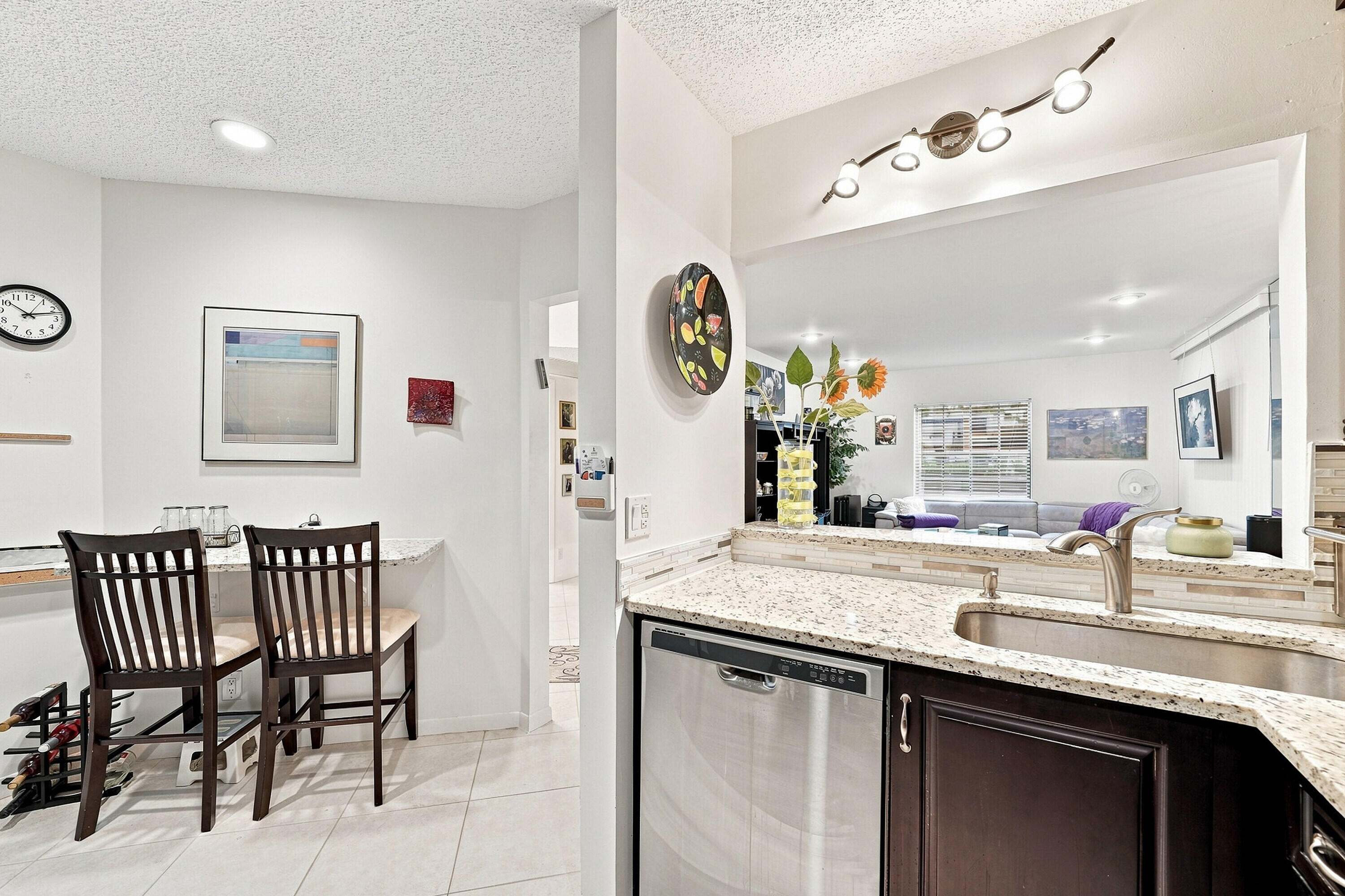 5450 VERONA Drive # H — Photo 4