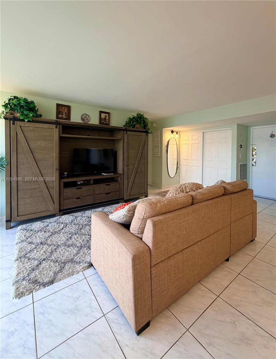 17021 N Bay Rd # 802 — Photo 3