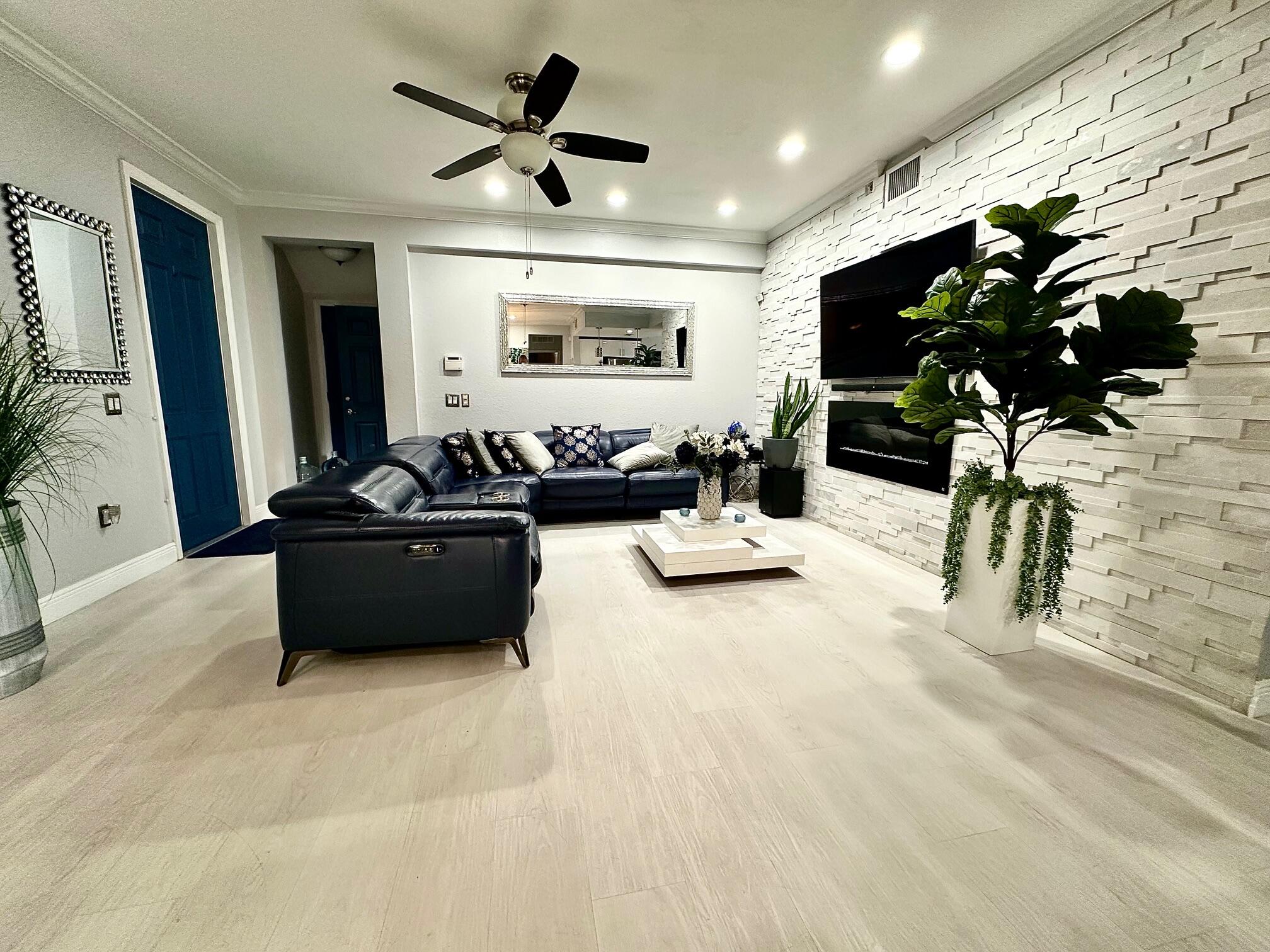 4720 Mimosa Place # 905, Coconut Creek FL 33073