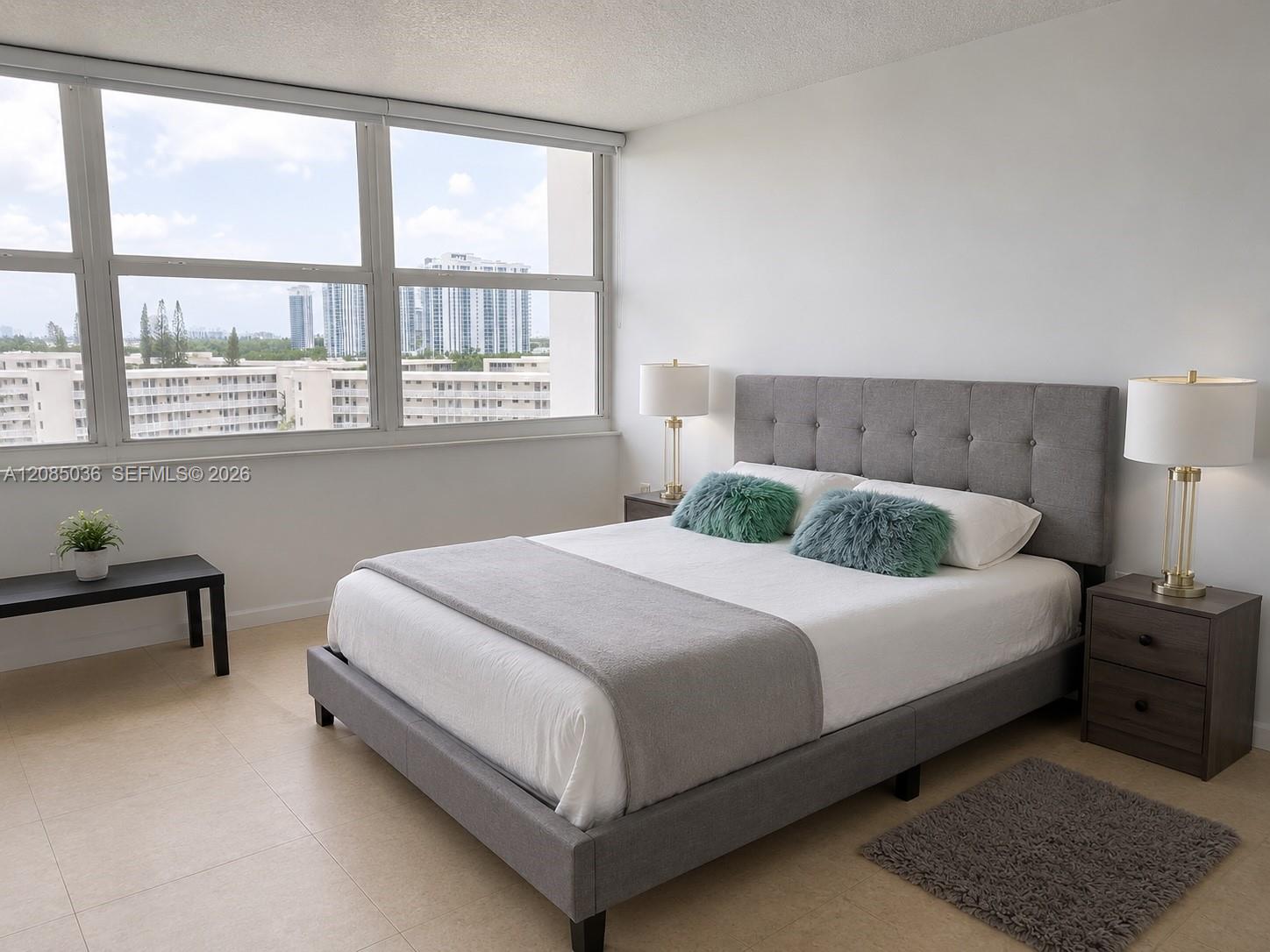 18041 Biscayne Blvd # 803 — Photo 3