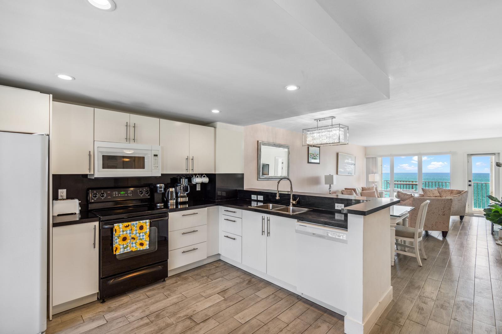 750 N Ocean Boulevard # 1507 — Photo 5