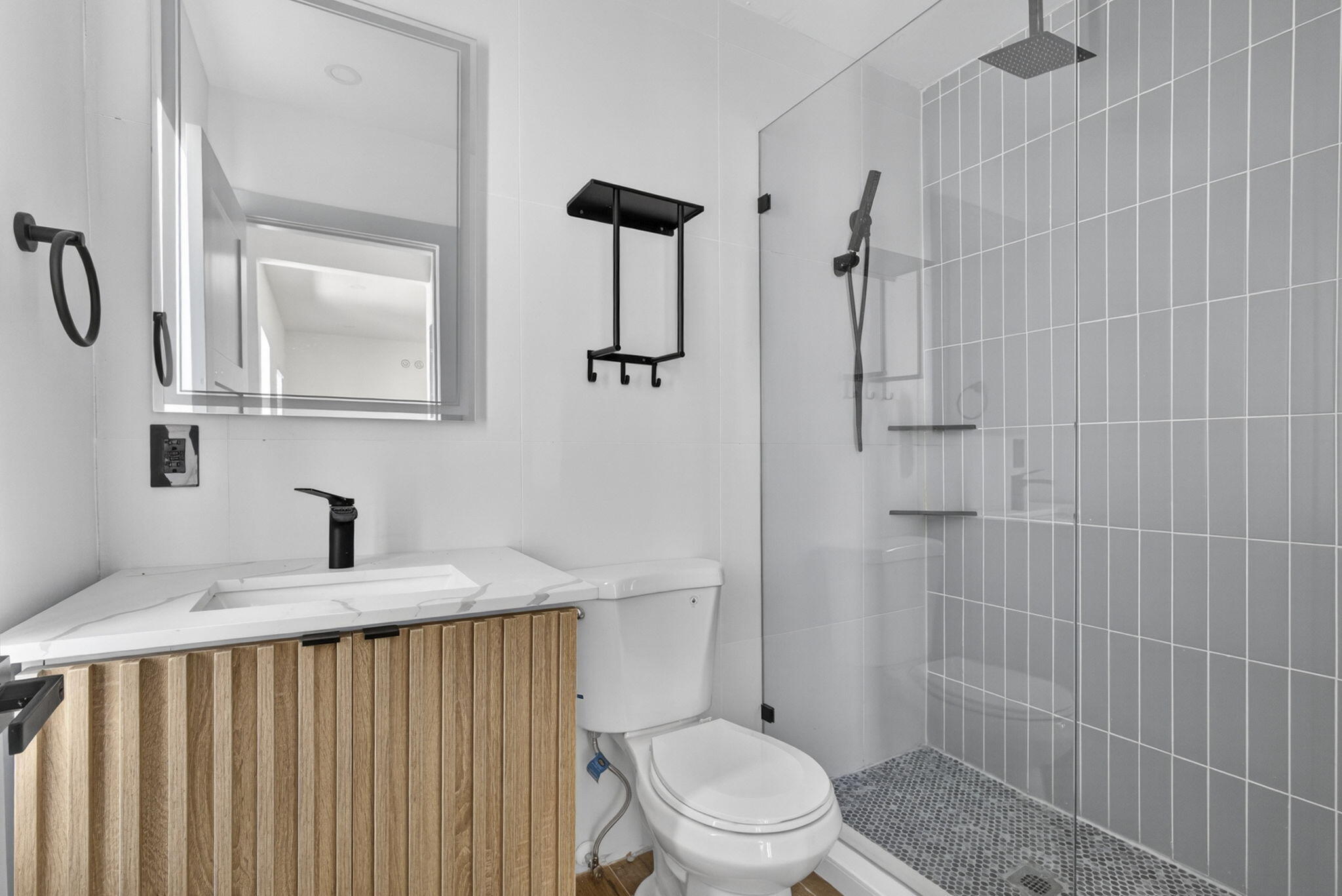 324 20th Street Unit 201 — Photo 2