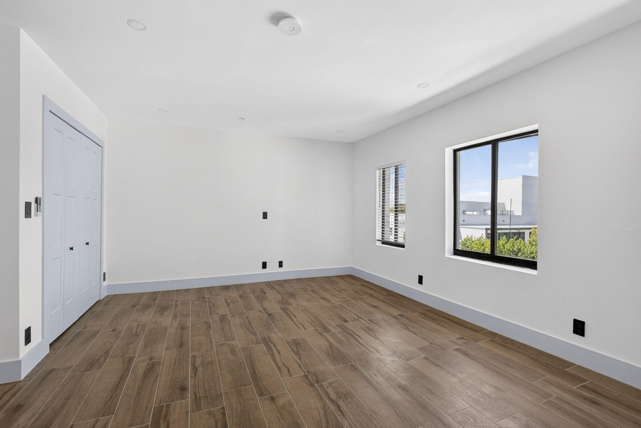 324 20th Street Unit 201 — Photo 4