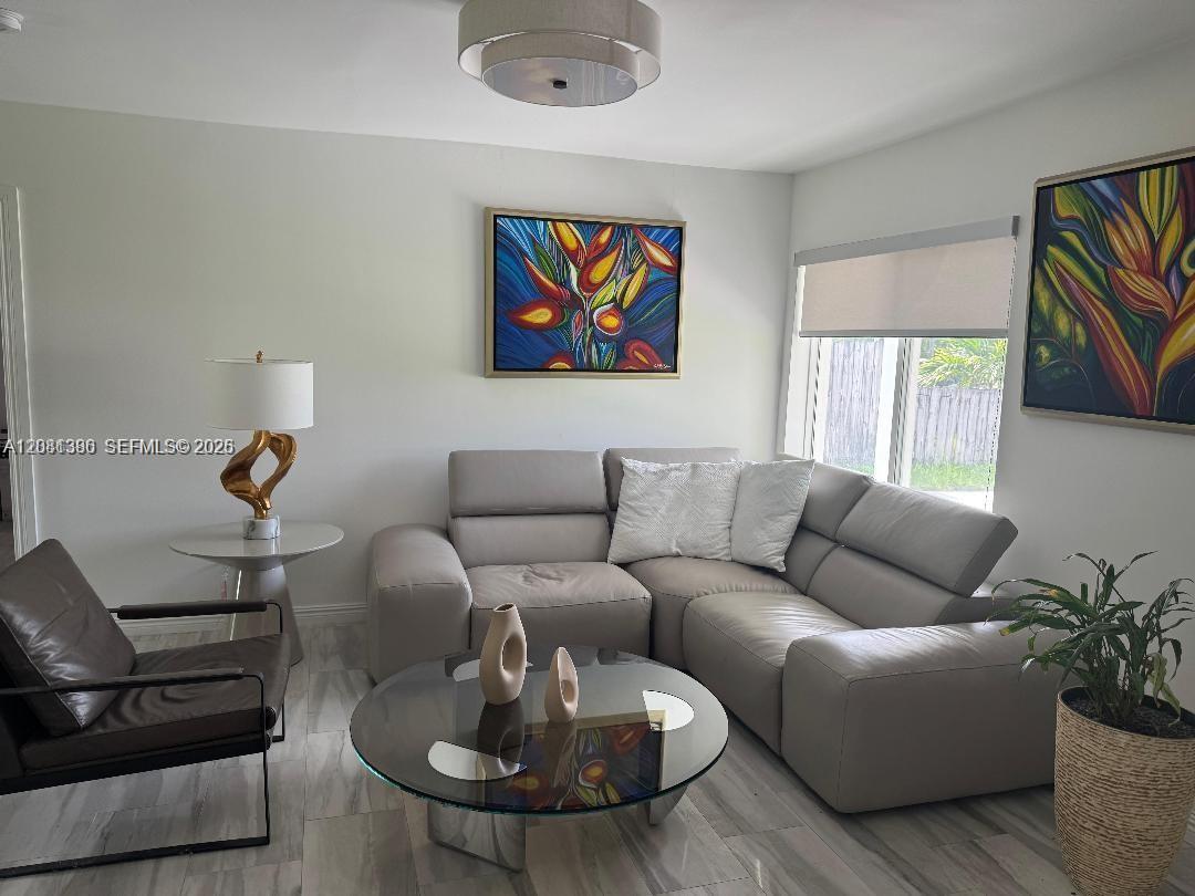 2710 Grant St — Photo 2