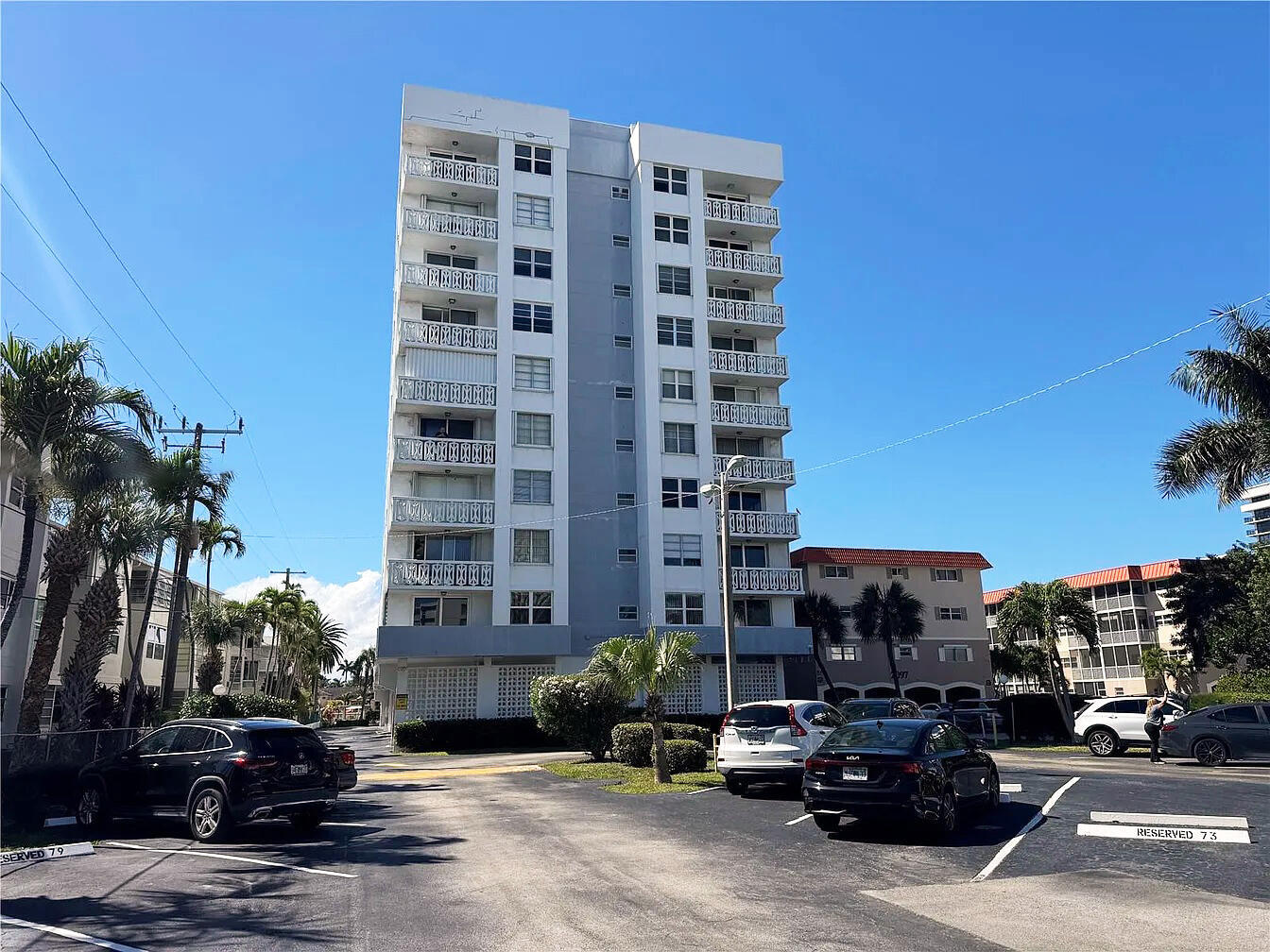3113 S Ocean Drive # 504, Hallandale Beach FL 33009