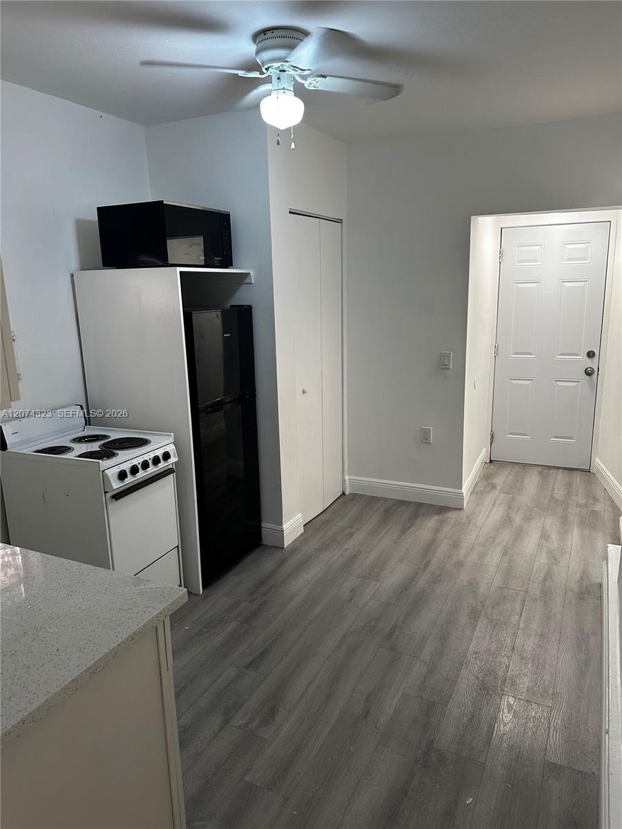 100 SW 18th Ct # 2 — Photo 4