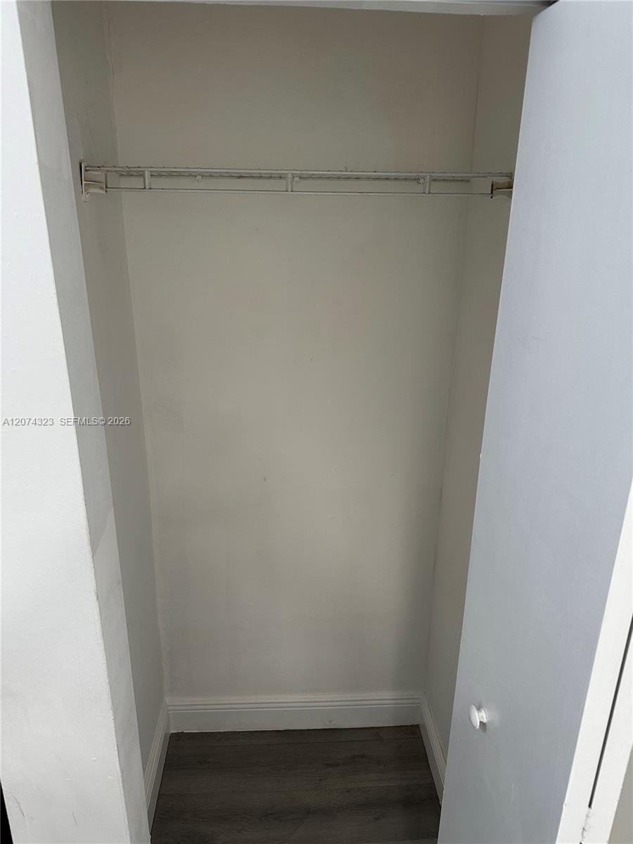 100 SW 18th Ct # 2 — Photo 5
