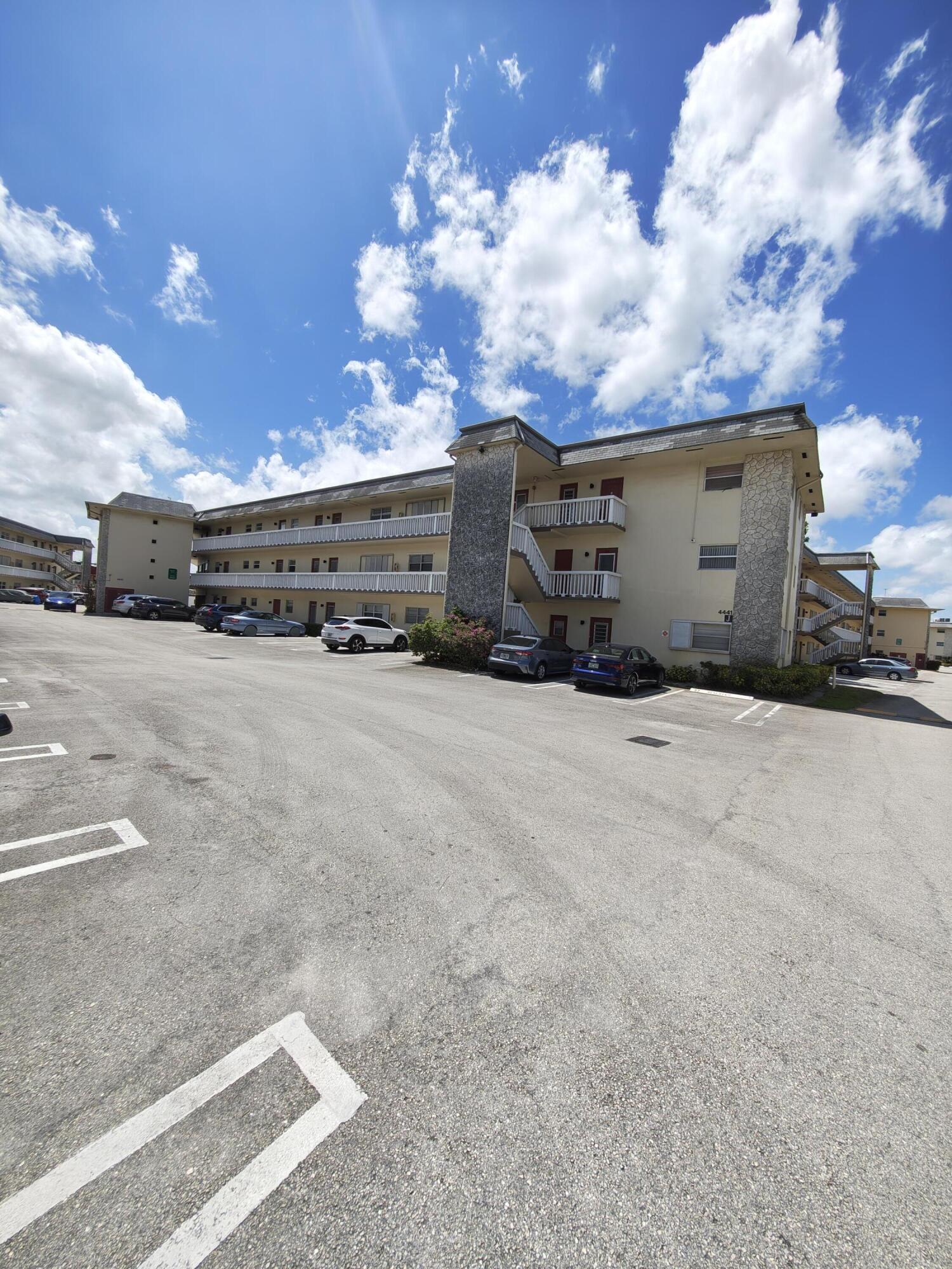 4441 NW 16th Street, Lauderhill FL 33313