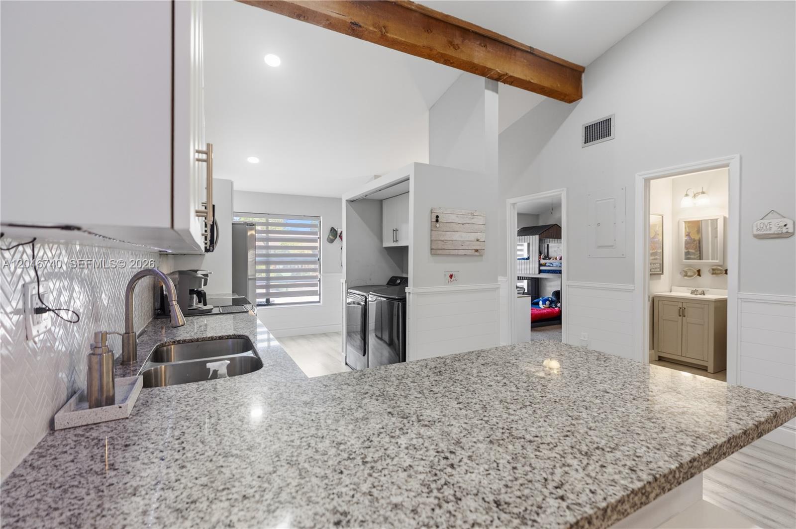 10311 Laurel Ct — Photo 5