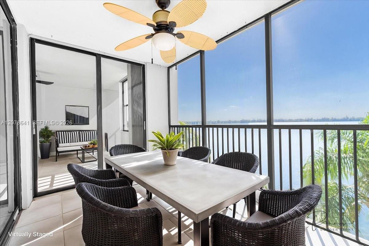 110 Lake Emerald Dr # 403 — Photo 4