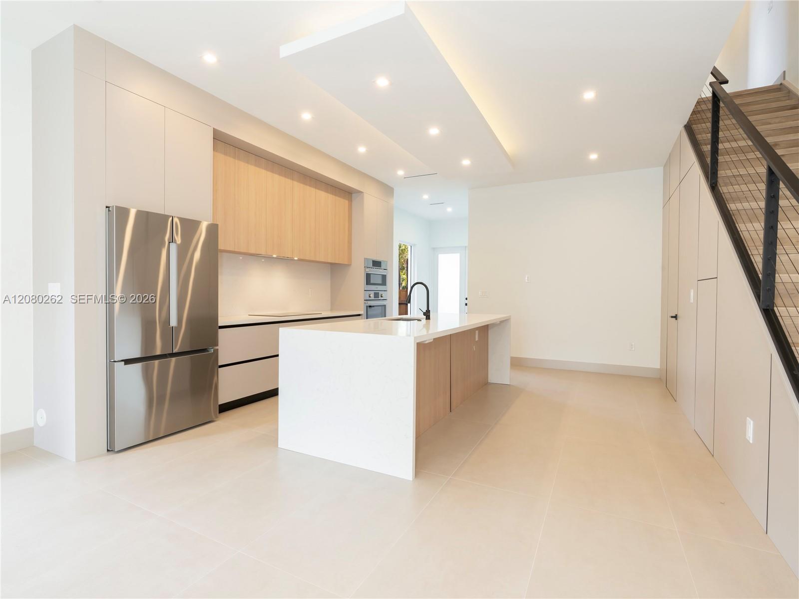 721 SW 7th Ave — Photo 5