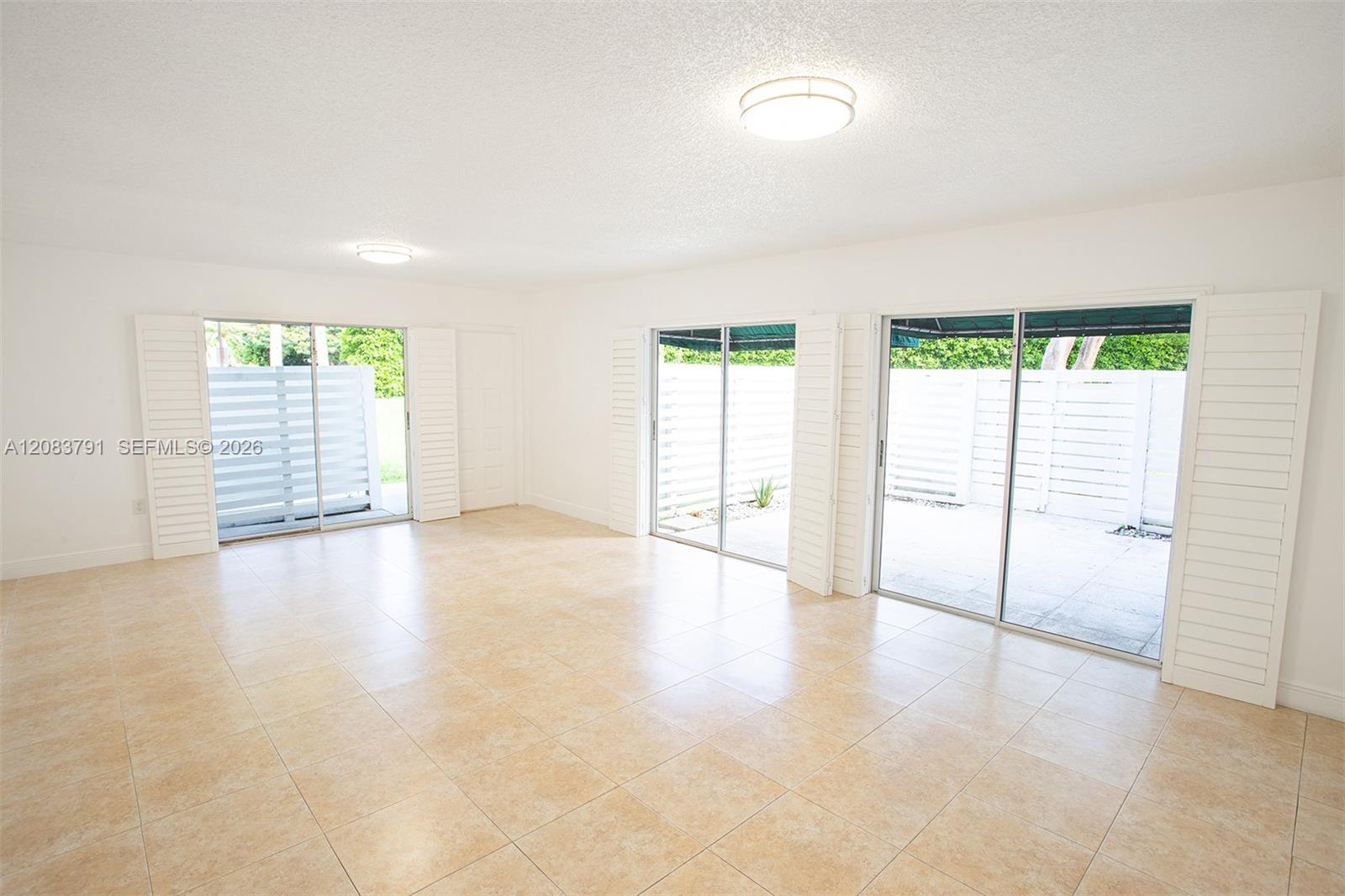 14378 SW 96th Ter — Photo 3