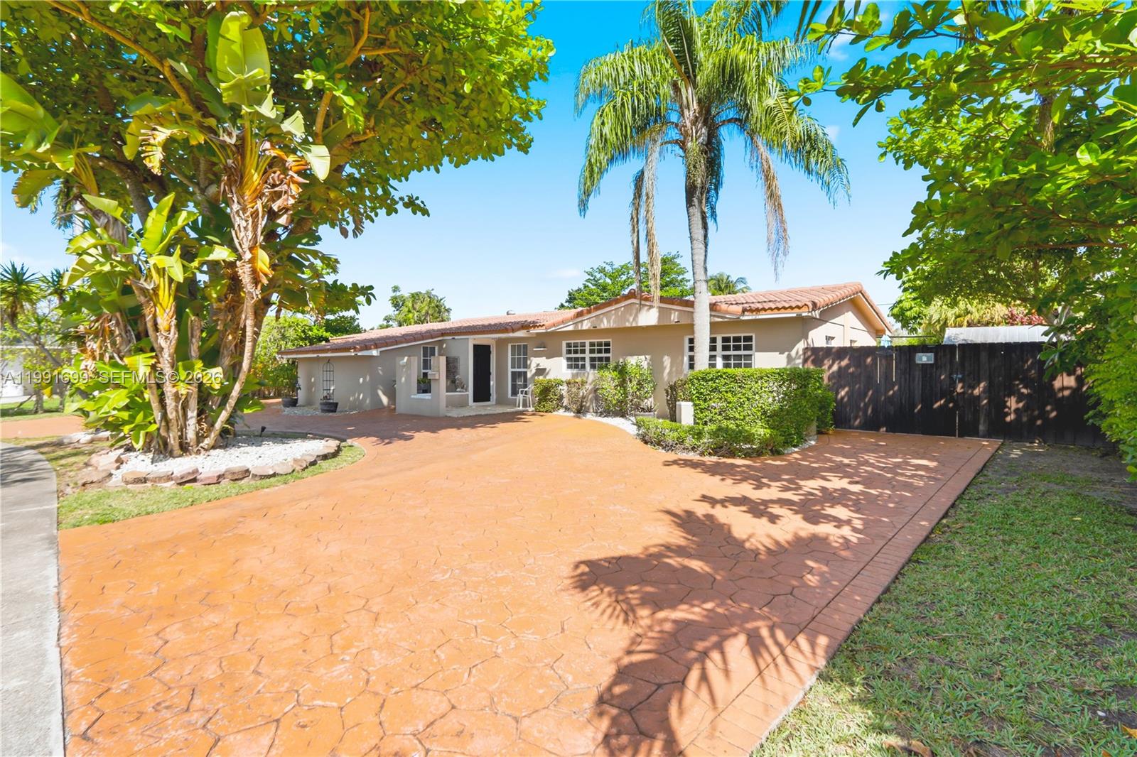 9955 SW 74th St, Miami FL 33173