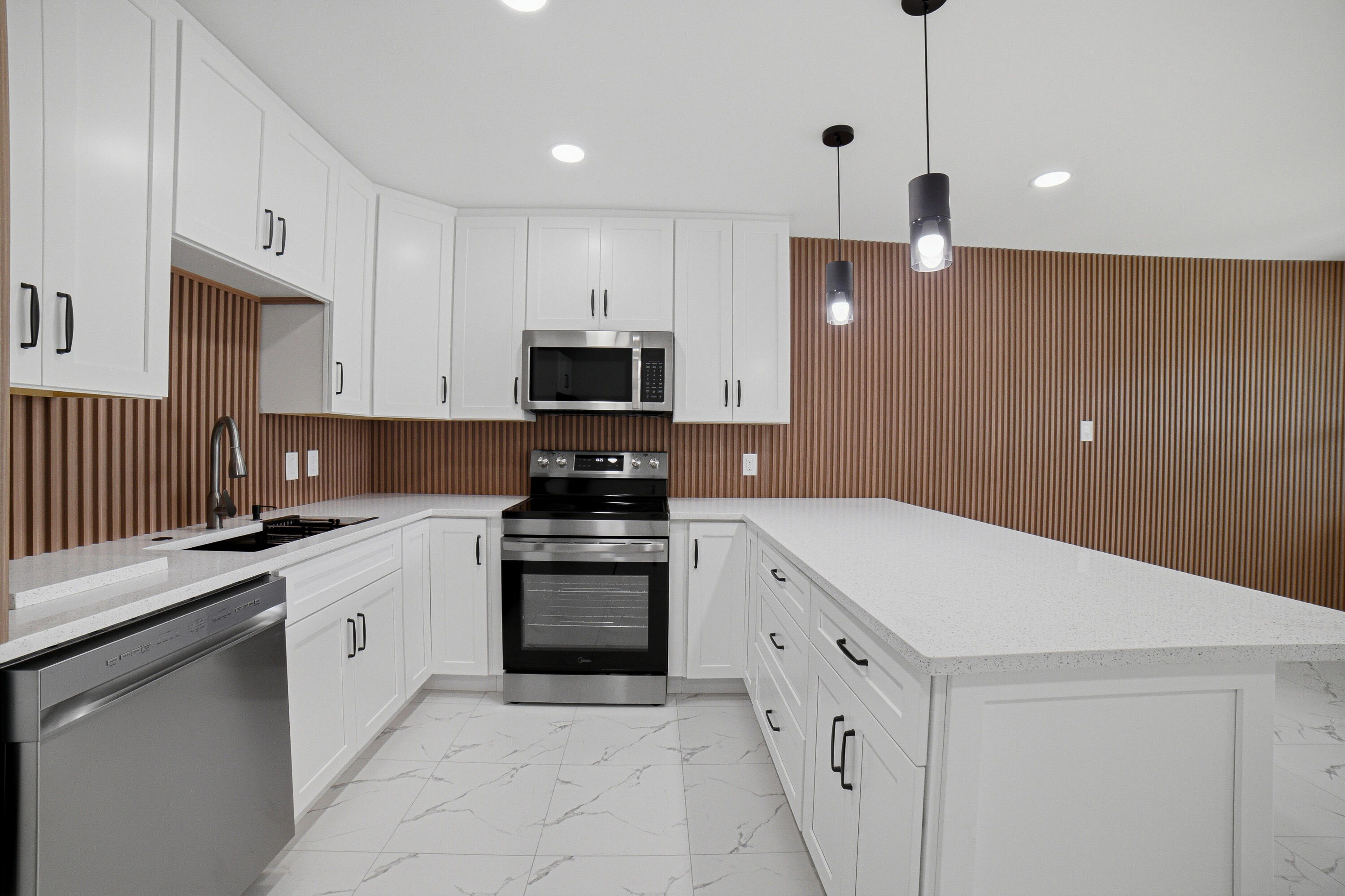 350 Farnham Q # 350 — Photo 4