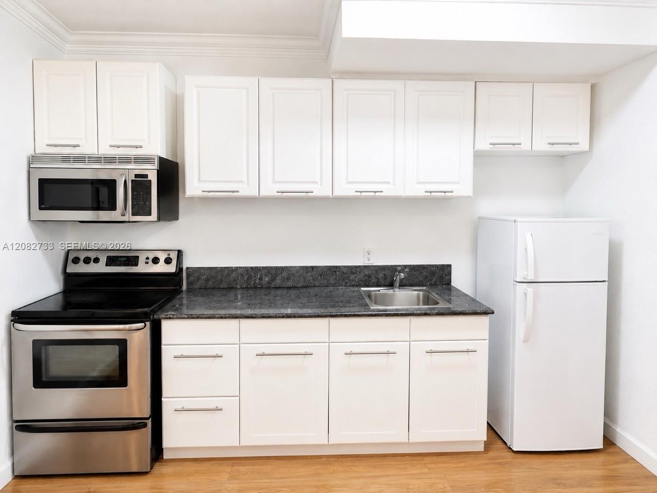 3025 Indian Creek Dr # 203 — Photo 3