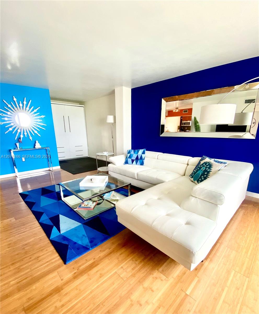 1750 James Ave # 7D — Photo 3