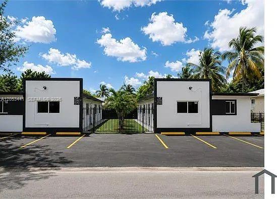 60 NW 71st St # 6, Miami FL 33150