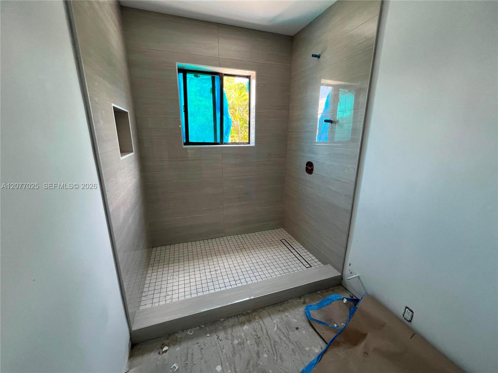 1810 SW 30th Ter — Photo 4