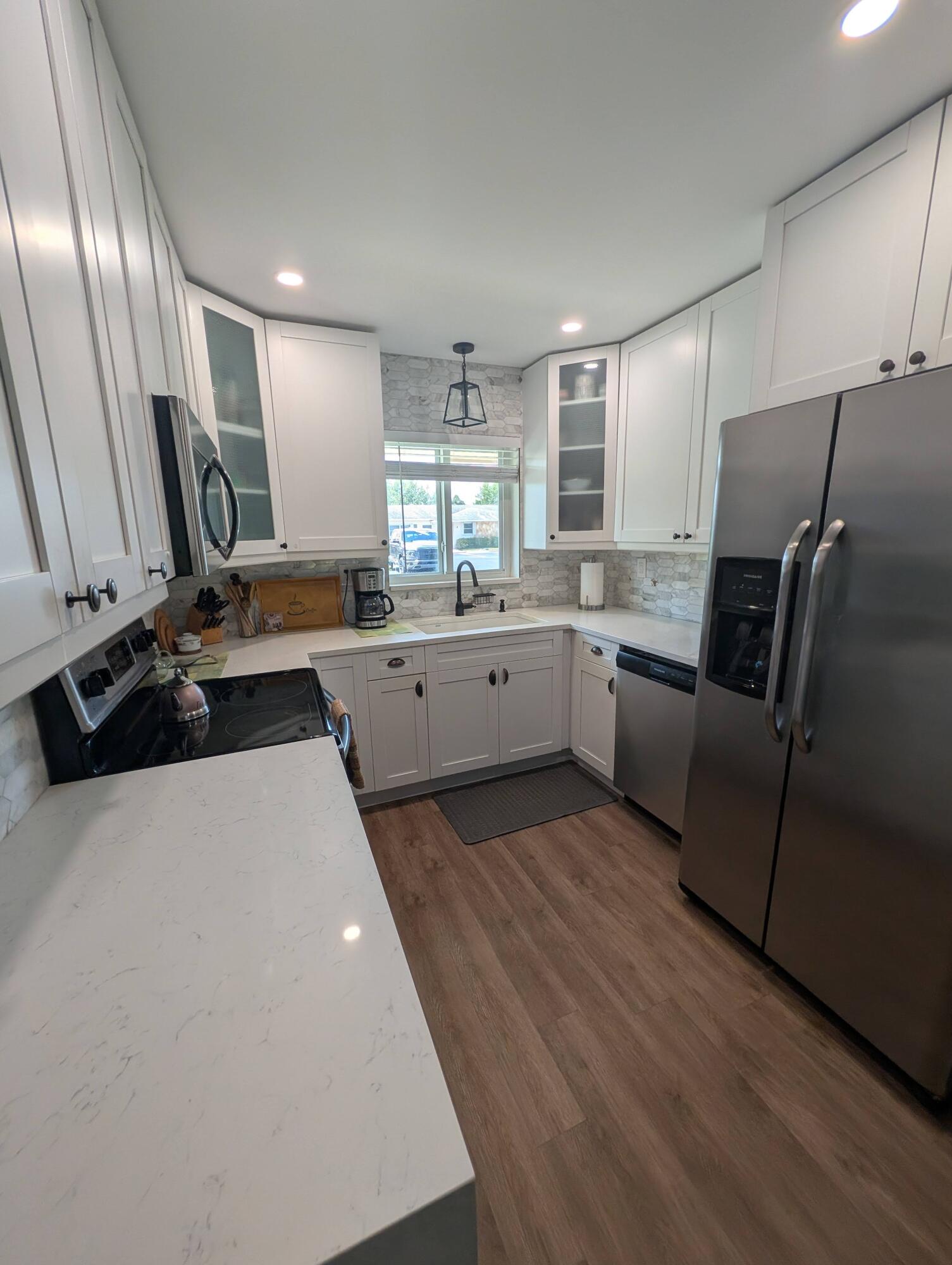 2671 Emory Drive E # B — Photo 3
