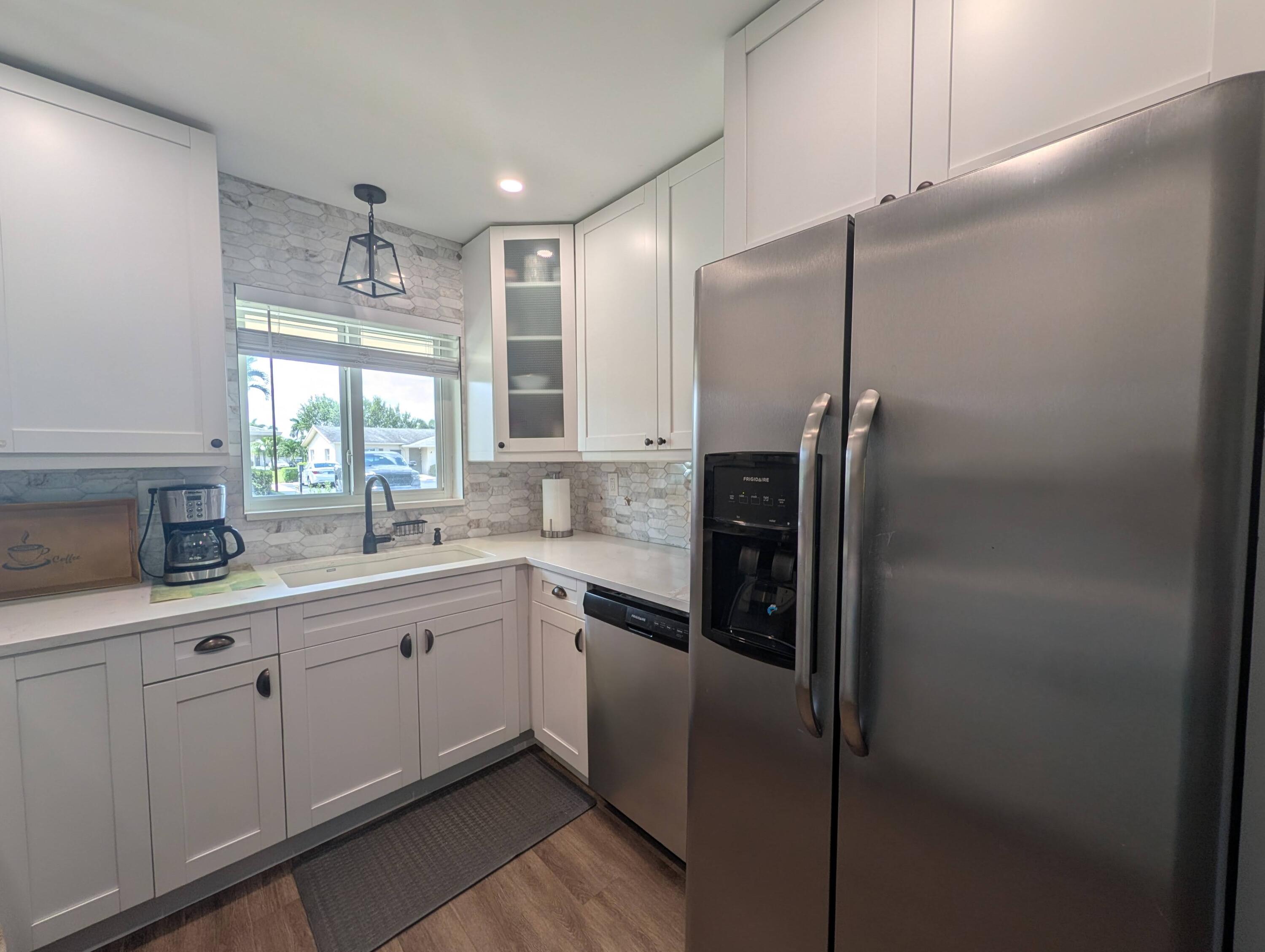2671 Emory Drive E # B — Photo 4