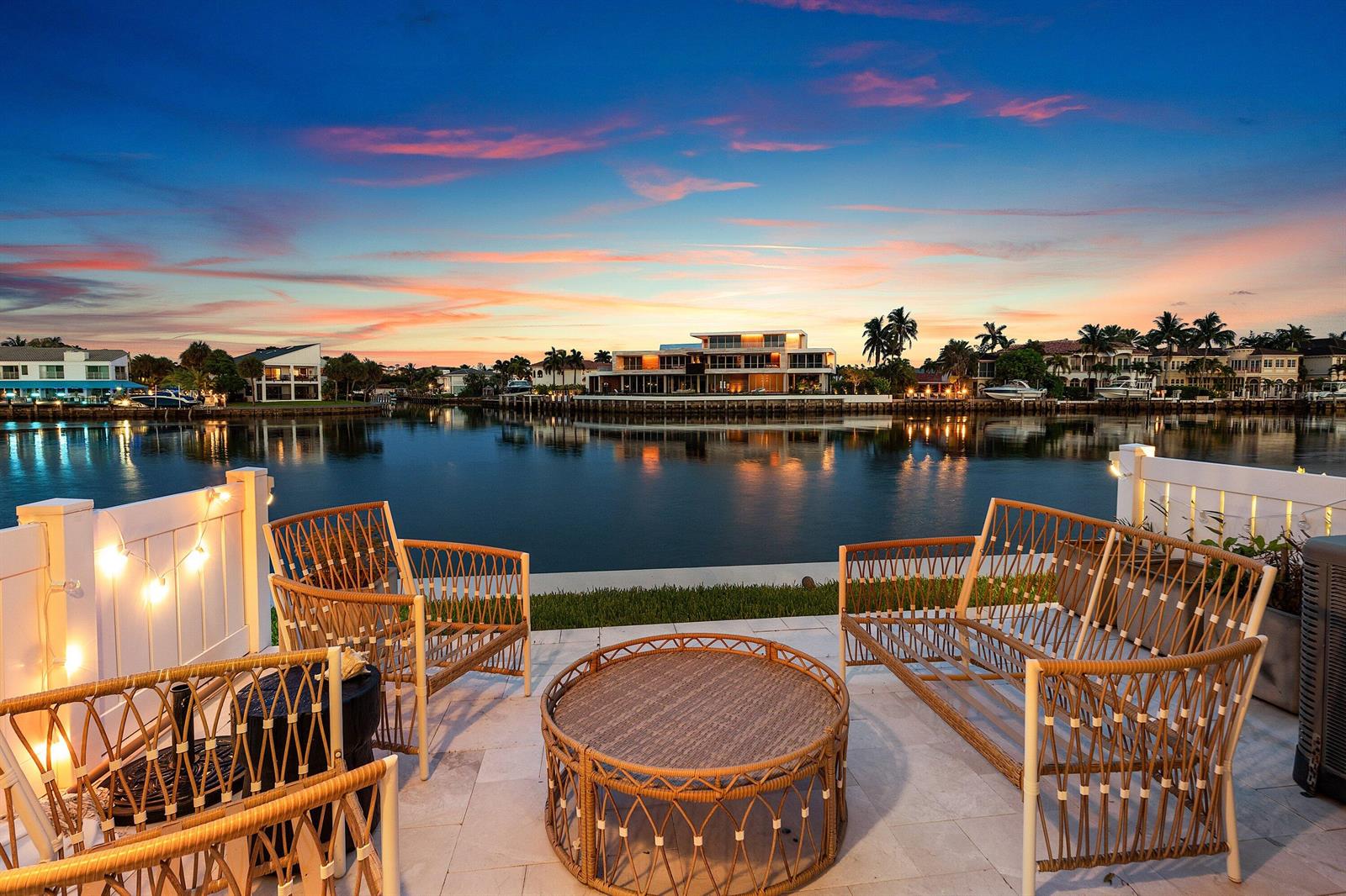 058-900JefferyStreet-BocaRaton-FL-33487-