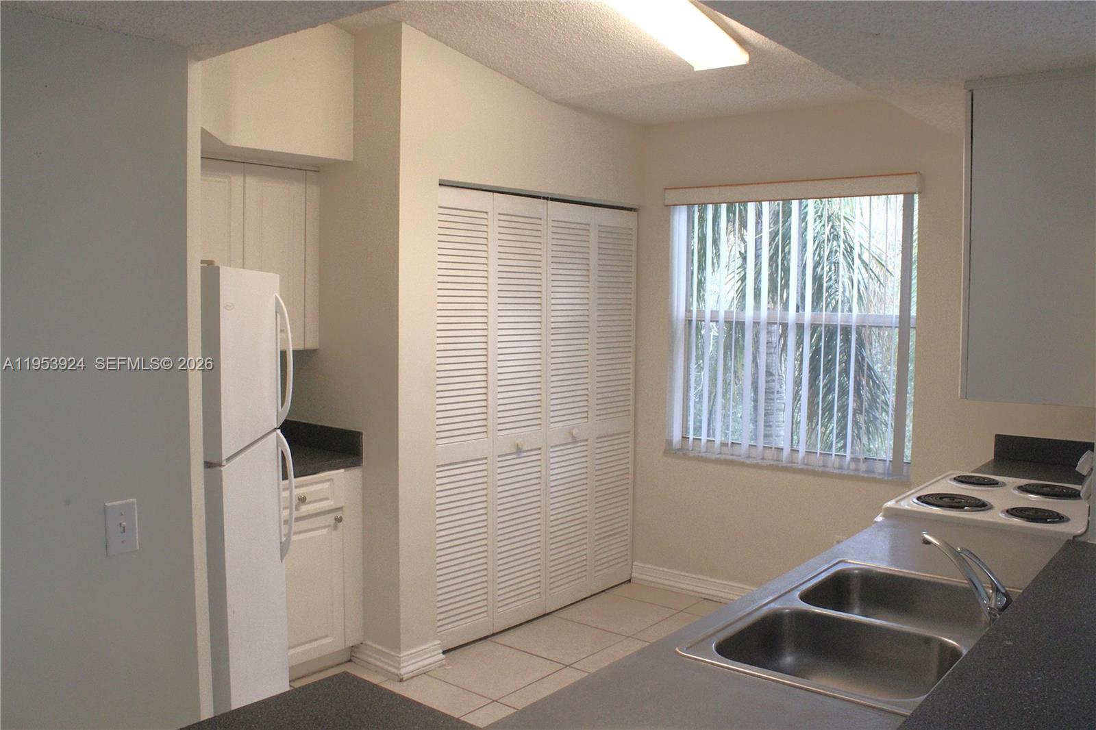 9650 NW 2nd St # 301 — Photo 5