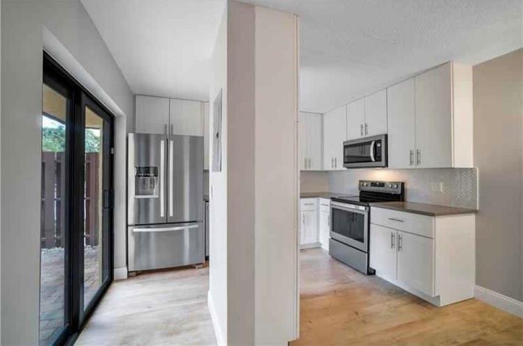 825 CENTER Street # 26A — Photo 5
