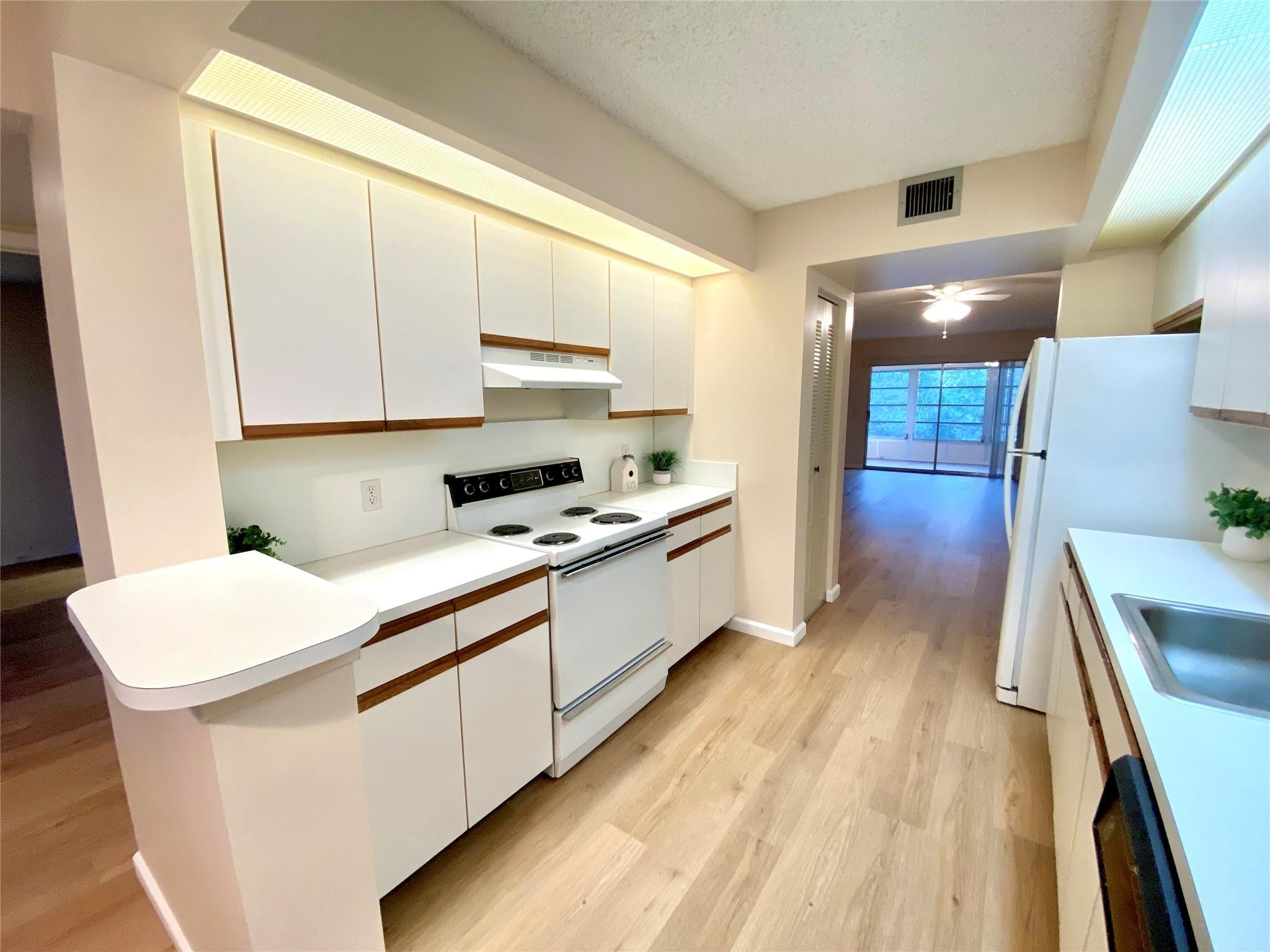 1000 SW 128TH Terrace # 411V — Photo 4