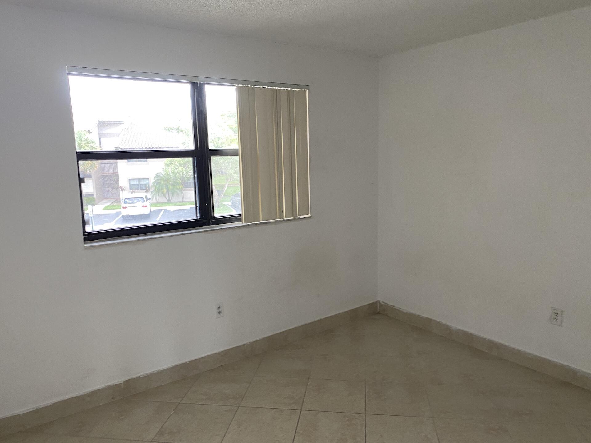 9938 Nob Hill Lane # 9938 — Photo 3