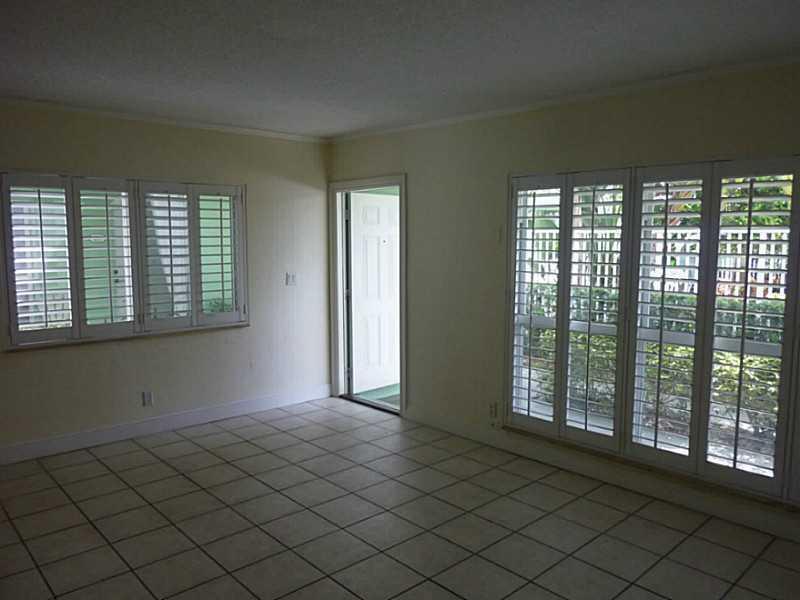 2124 NE 5th Avenue # 103 — Photo 5