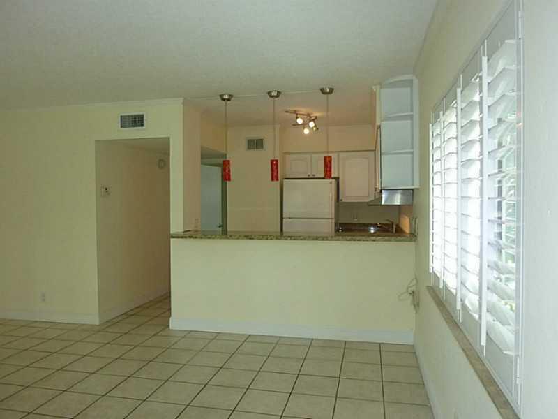 2124 NE 5th Avenue # 103 — Photo 4
