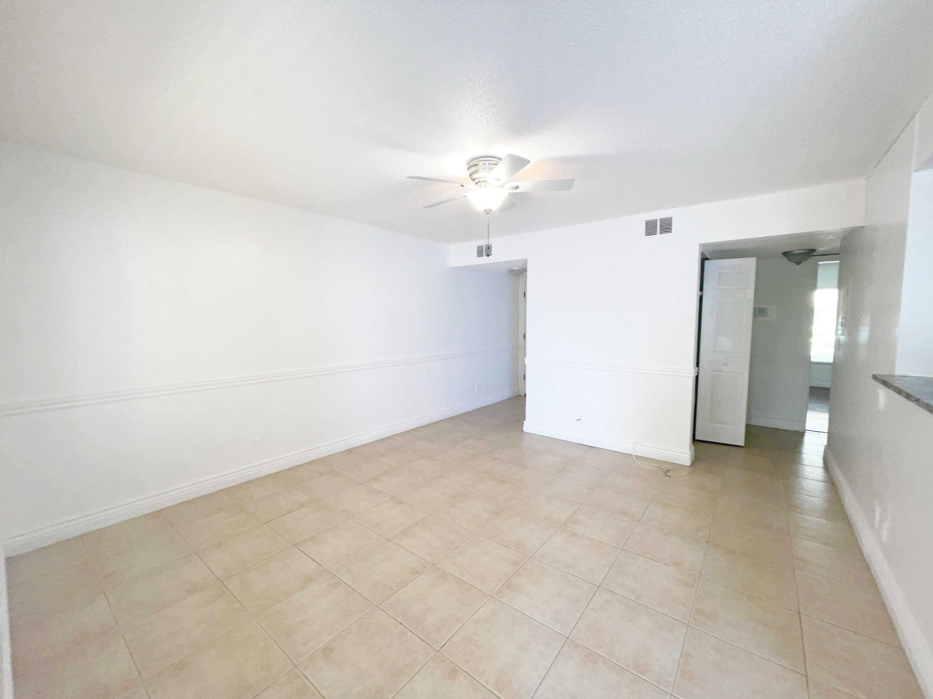 815 W Boynton Beach Boulevard W # 102 — Photo 2