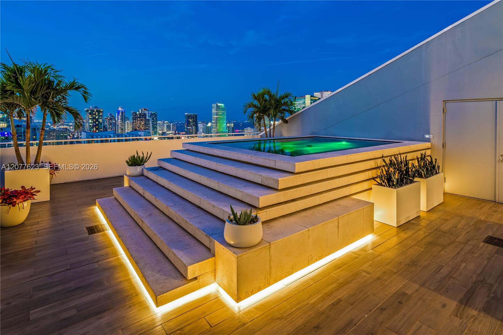 88 SW 7th St # 4203, Miami FL 33130
