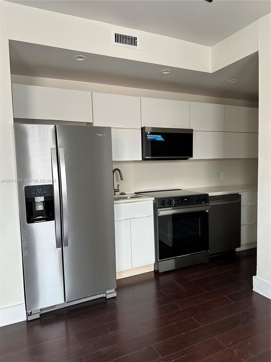 737 Jefferson Ave # 303 — Photo 2