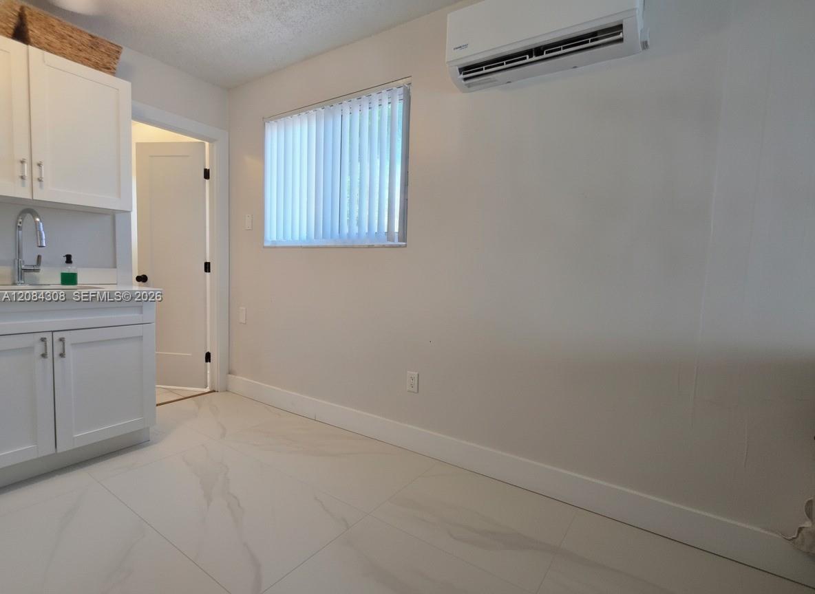 1430 N 68th Ave # B — Photo 5